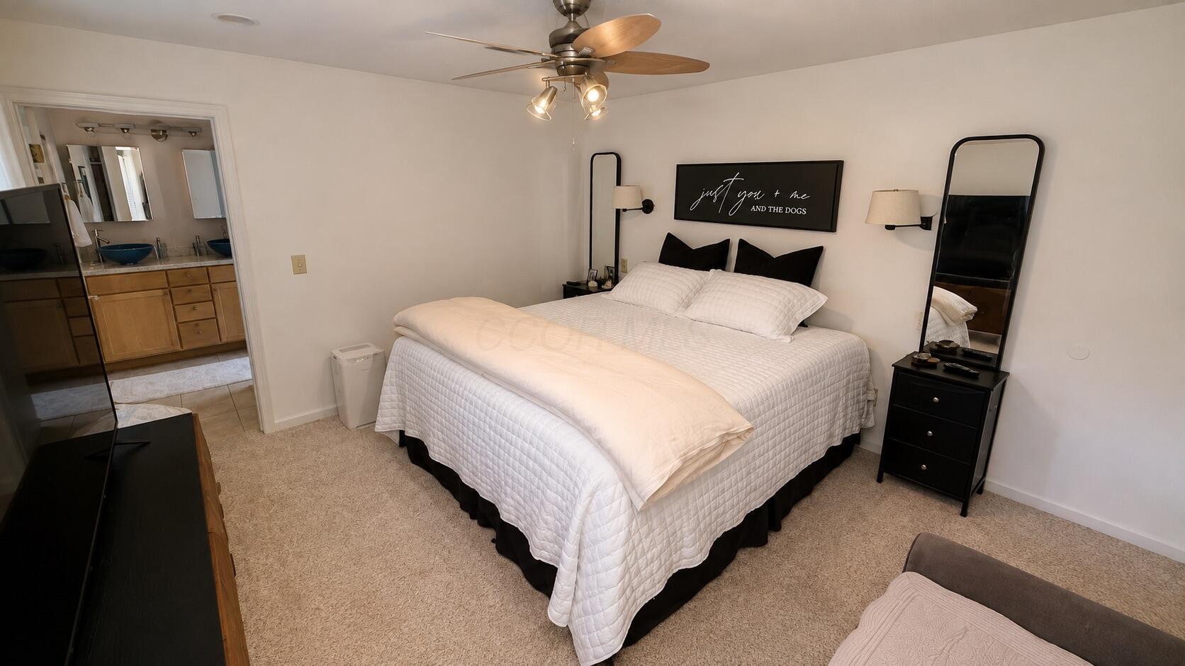 300 Heather Lane Property Photo 17