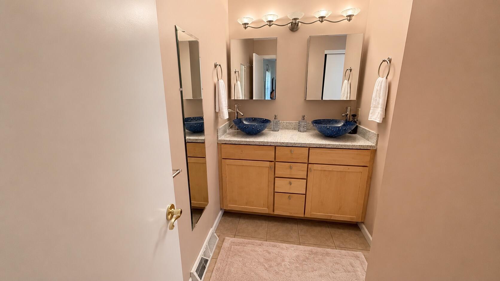 300 Heather Lane Property Photo 18