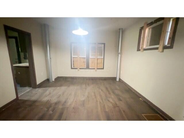 244 S Harris Avenue Property Photo 5