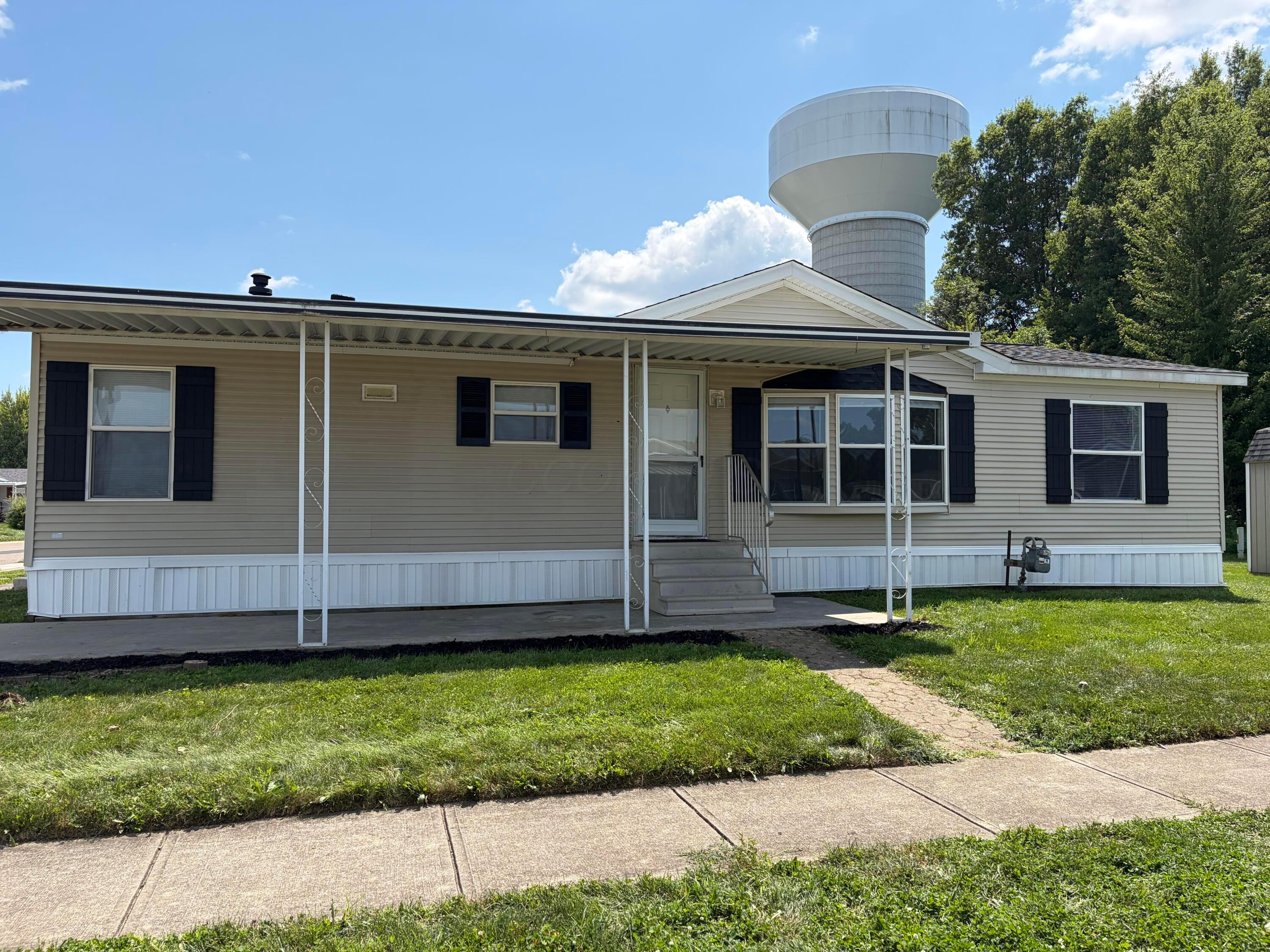 215 Rona Boulevard Property Photo 6