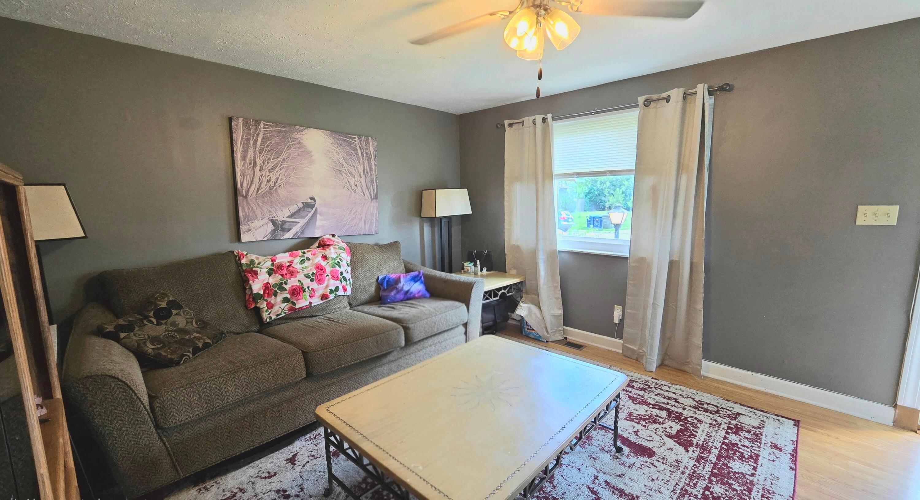 3863 Edendale Road Property Photo 4