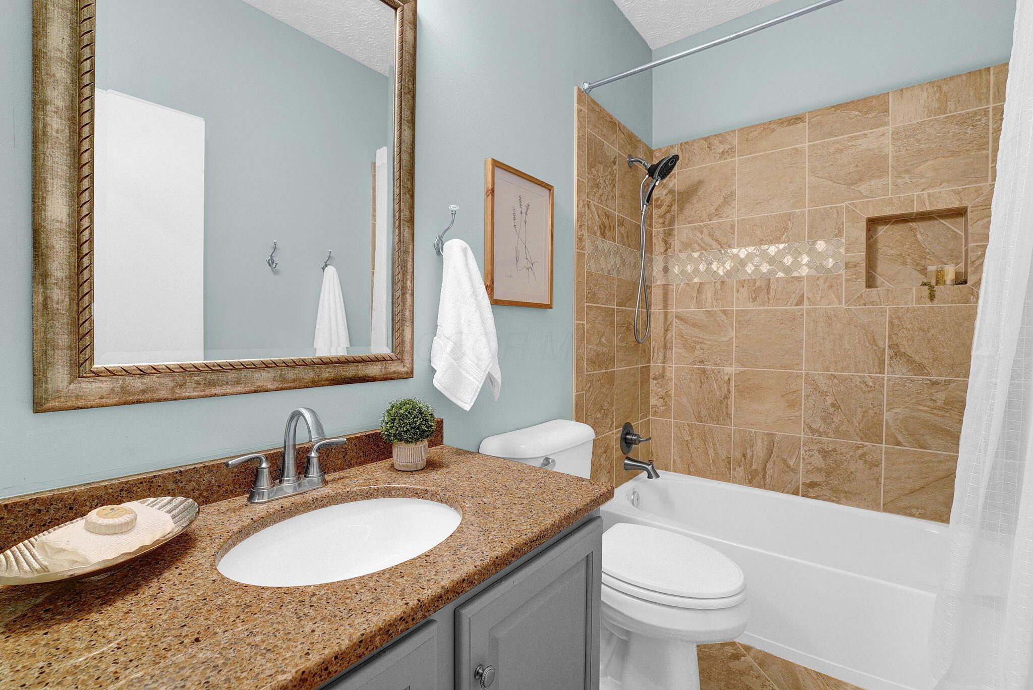 2484 Alisons Street Property Photo 34