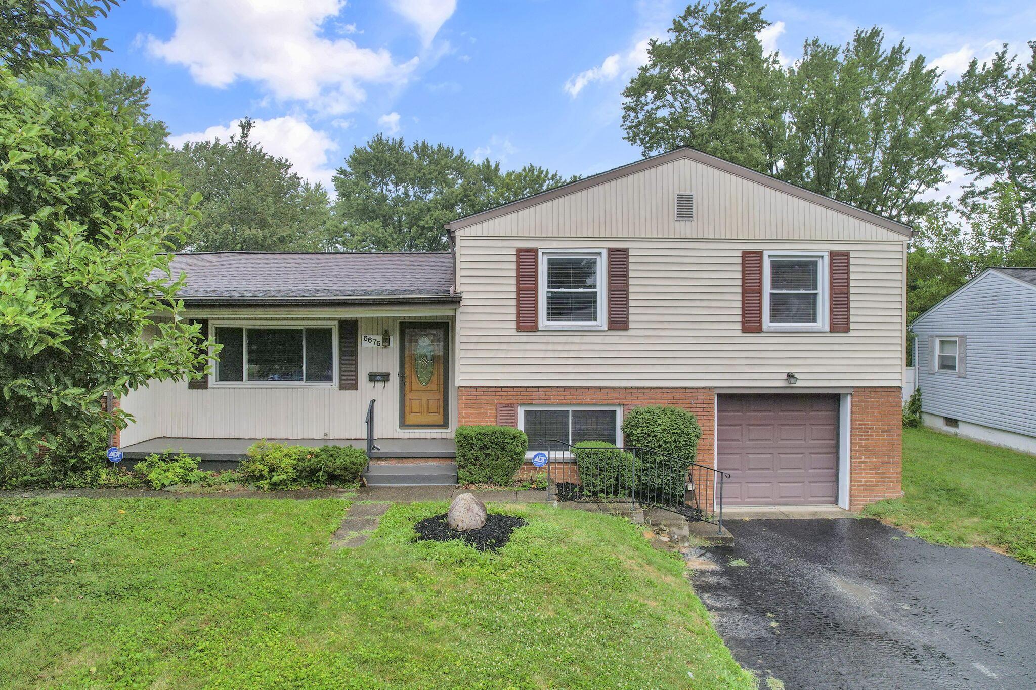 6676 Red Fox Road Property Photo 1