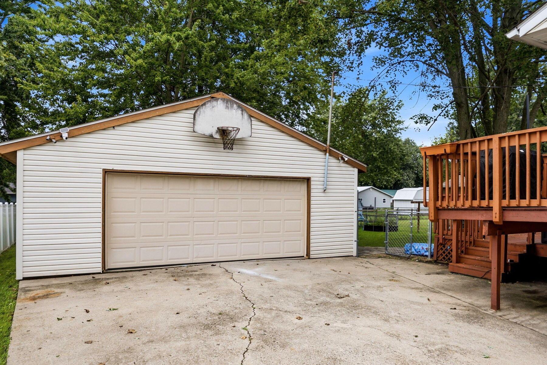 2457 Capaldi Drive Property Photo 4