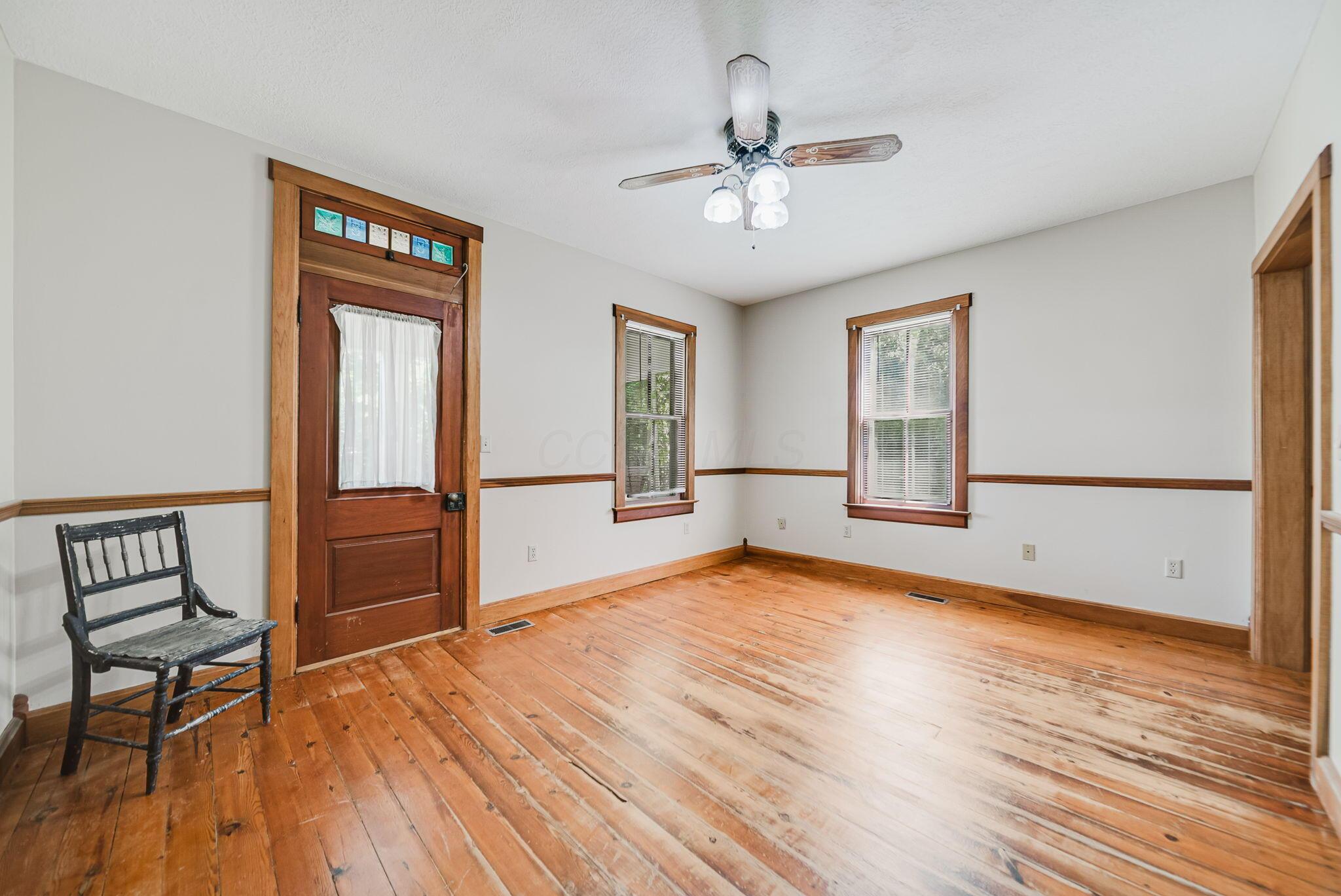303 S Main Street Property Photo 6
