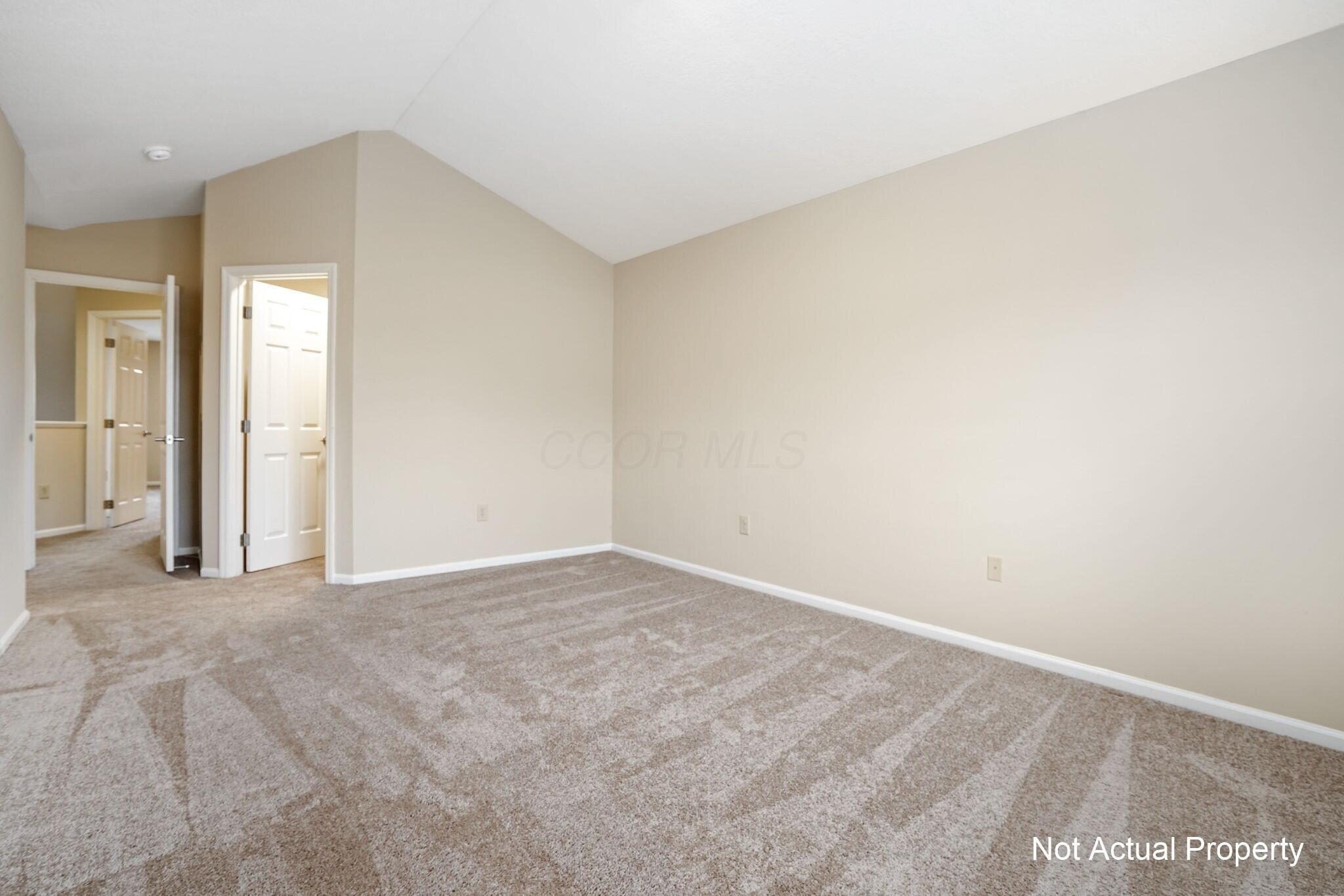 5002 Stratford Pine Lane Property Photo 28