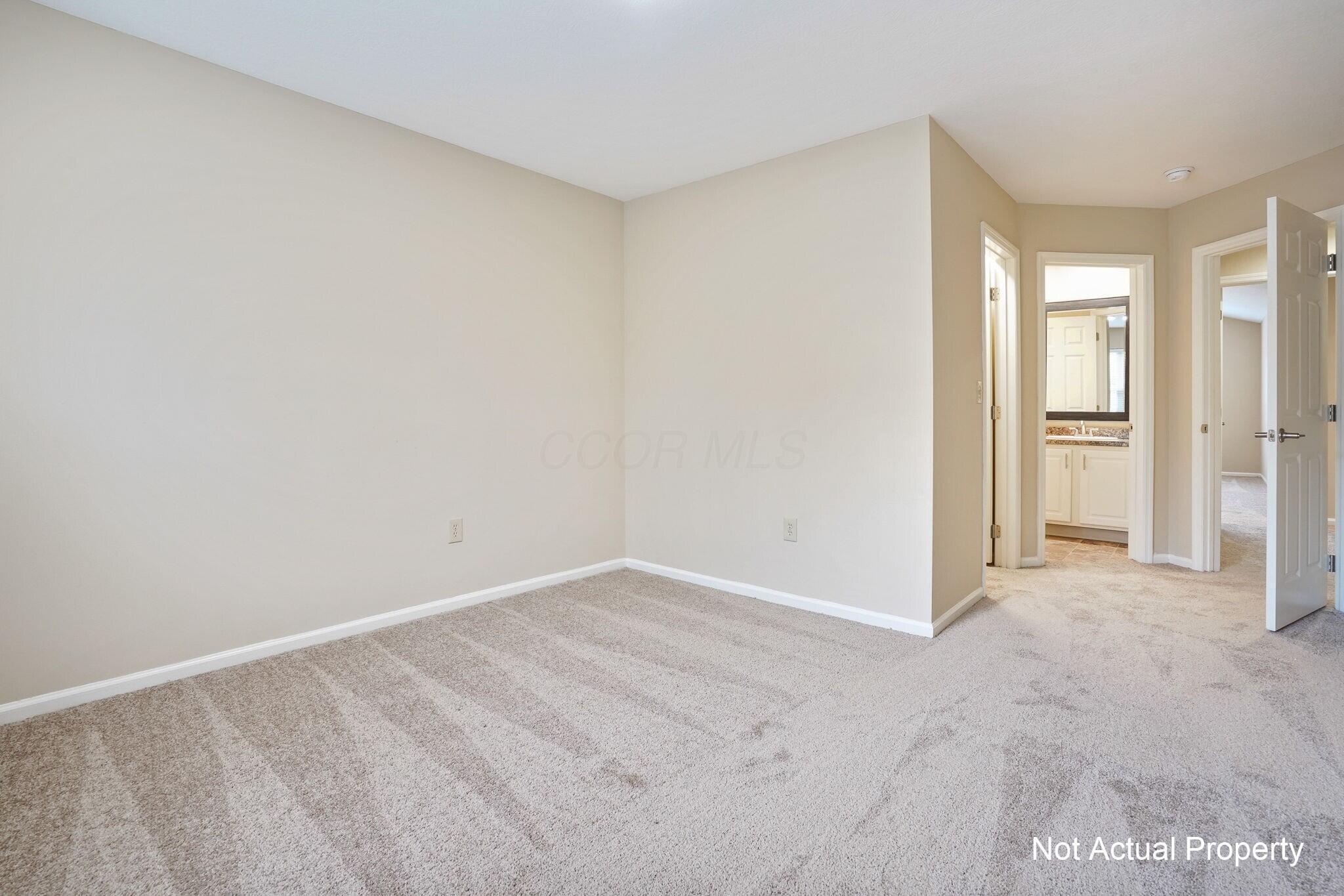 5002 Stratford Pine Lane Property Photo 33