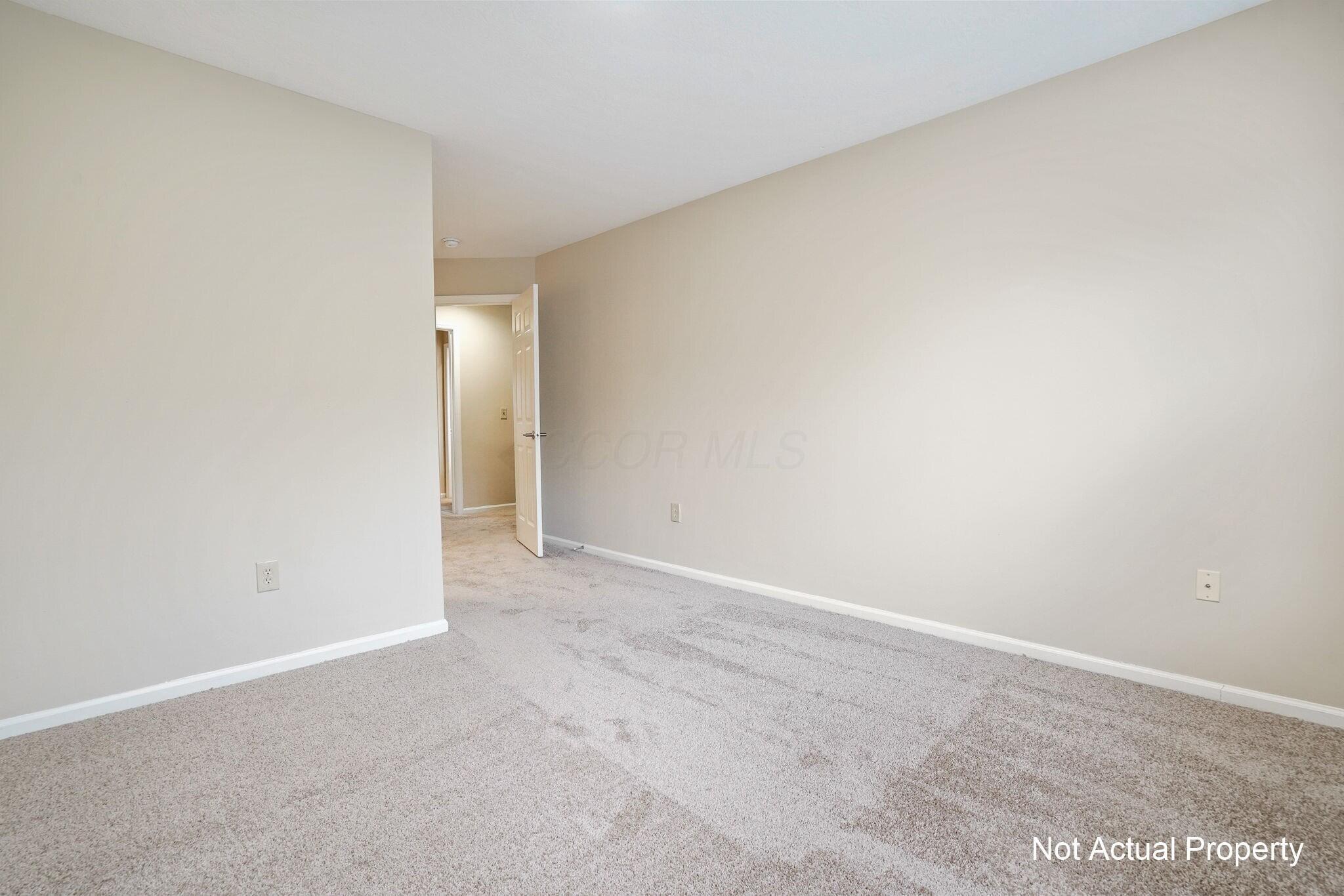 5002 Stratford Pine Lane Property Photo 34