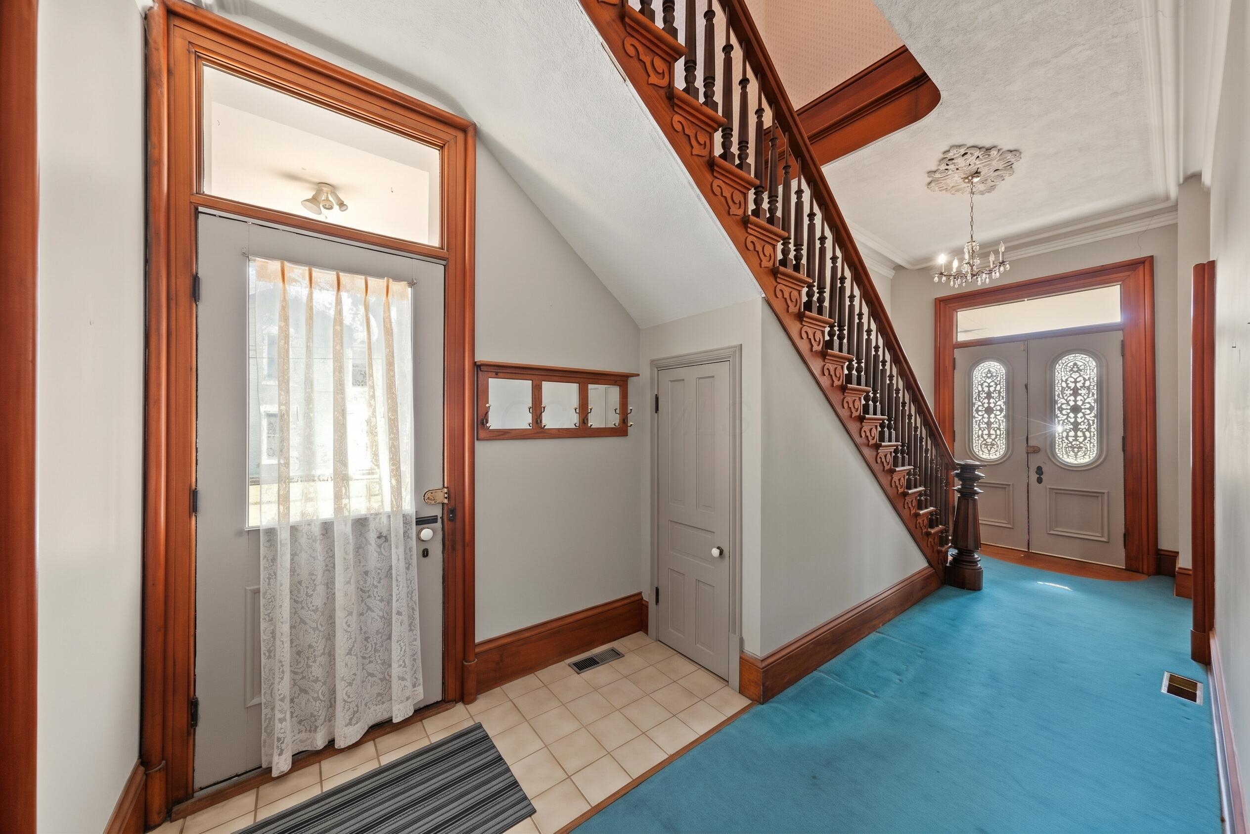 334 E Center Street Property Photo 5