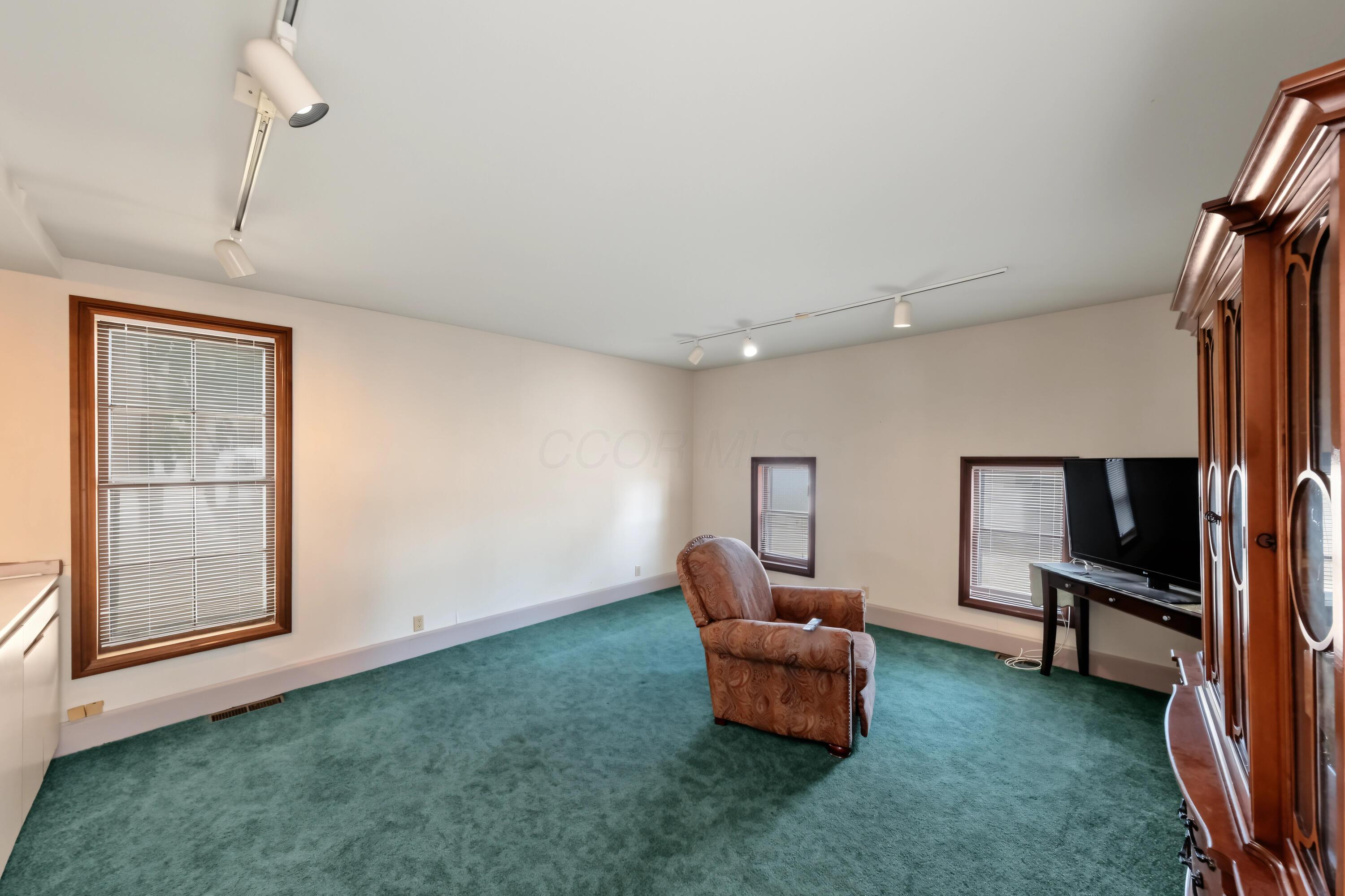 334 E Center Street Property Photo 21