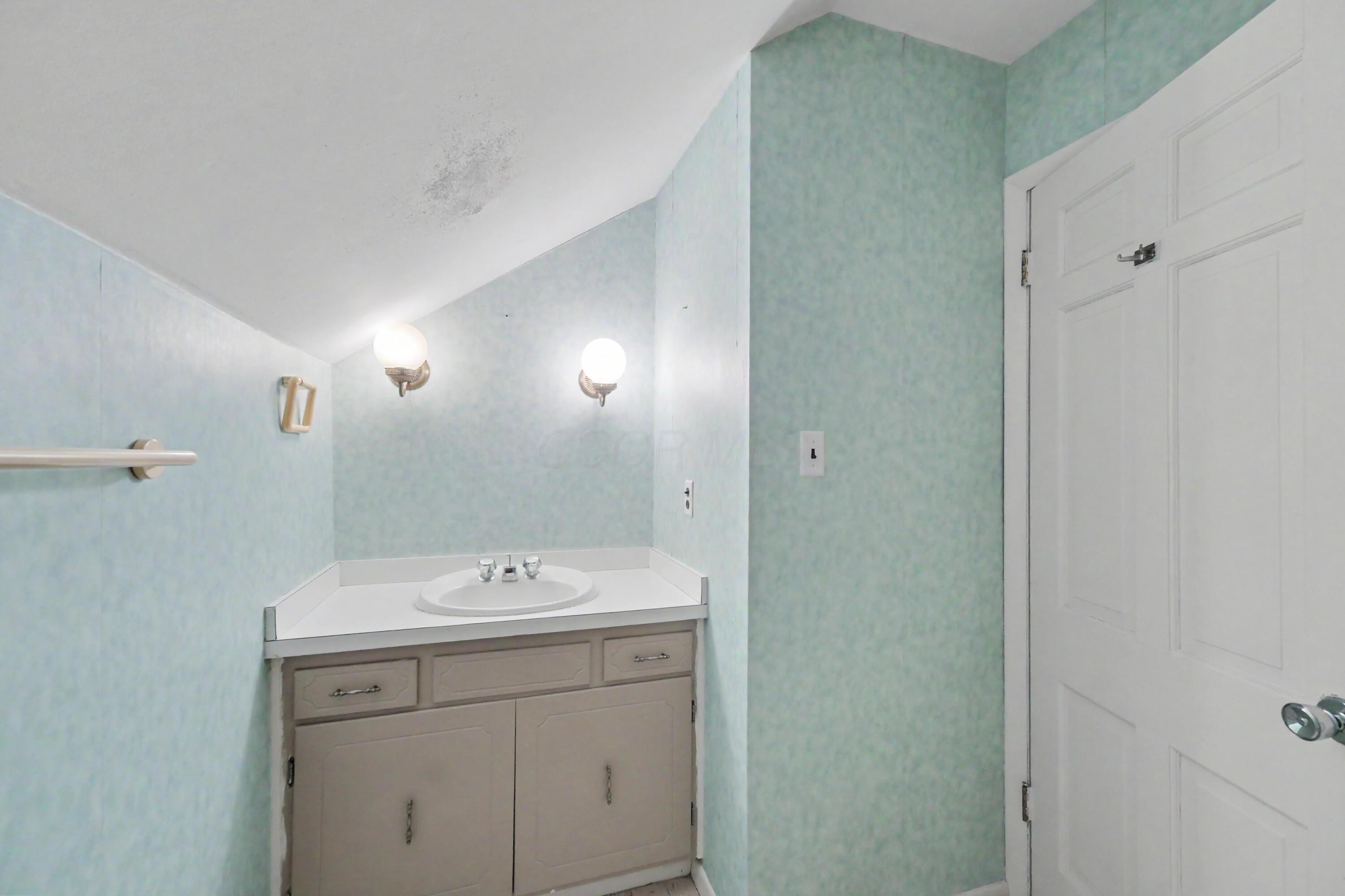334 E Center Street Property Photo 25