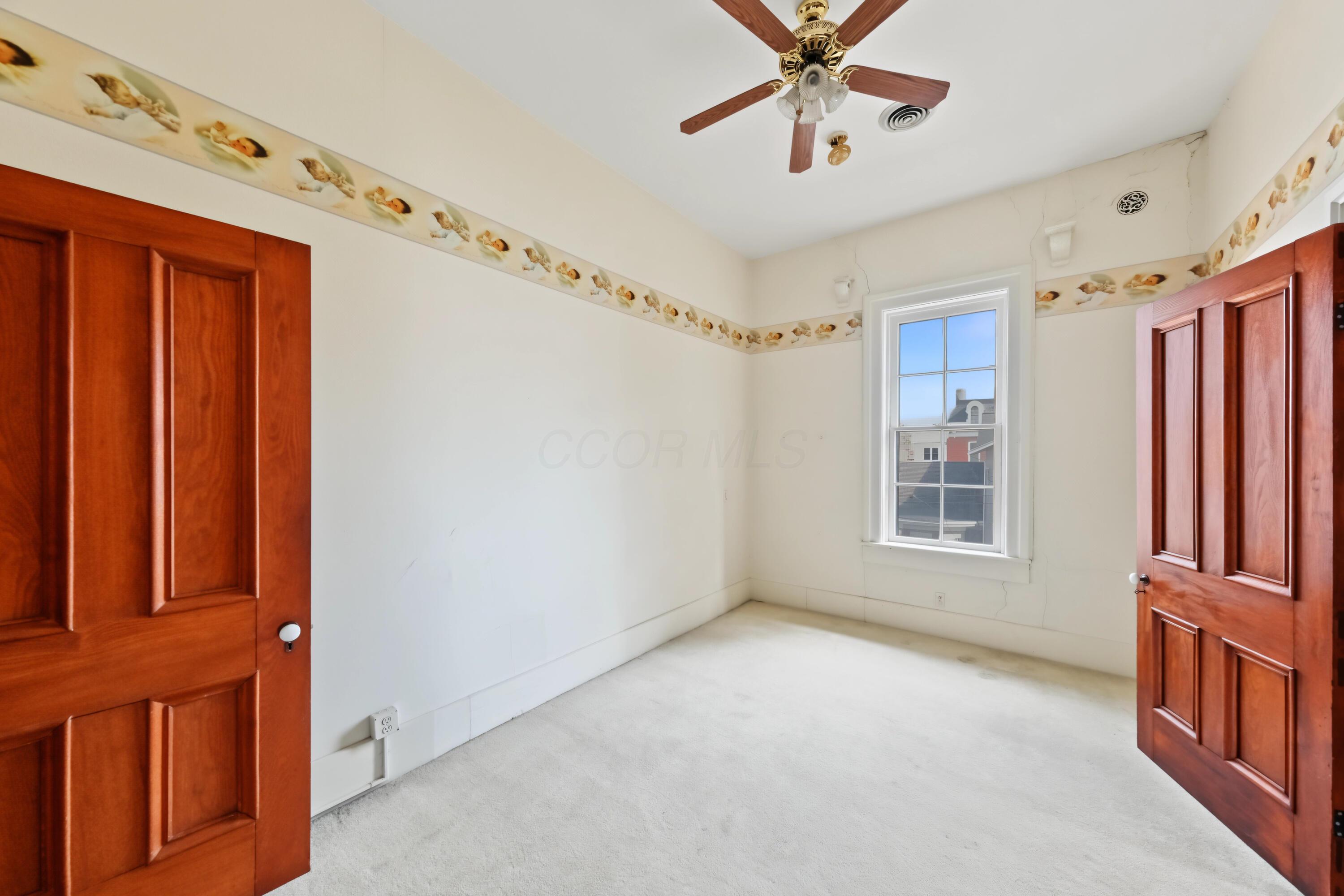 334 E Center Street Property Photo 37