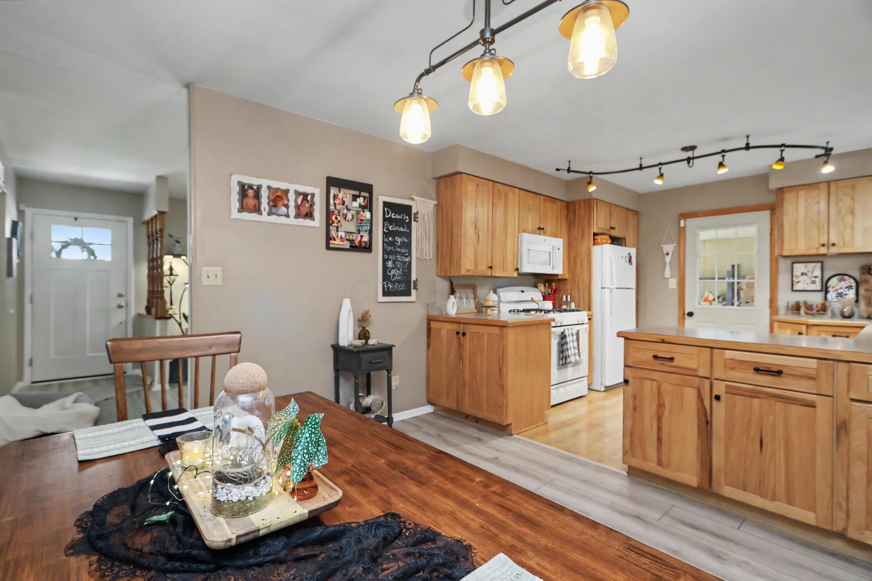 1453 Rosedale Avenue Property Photo 7