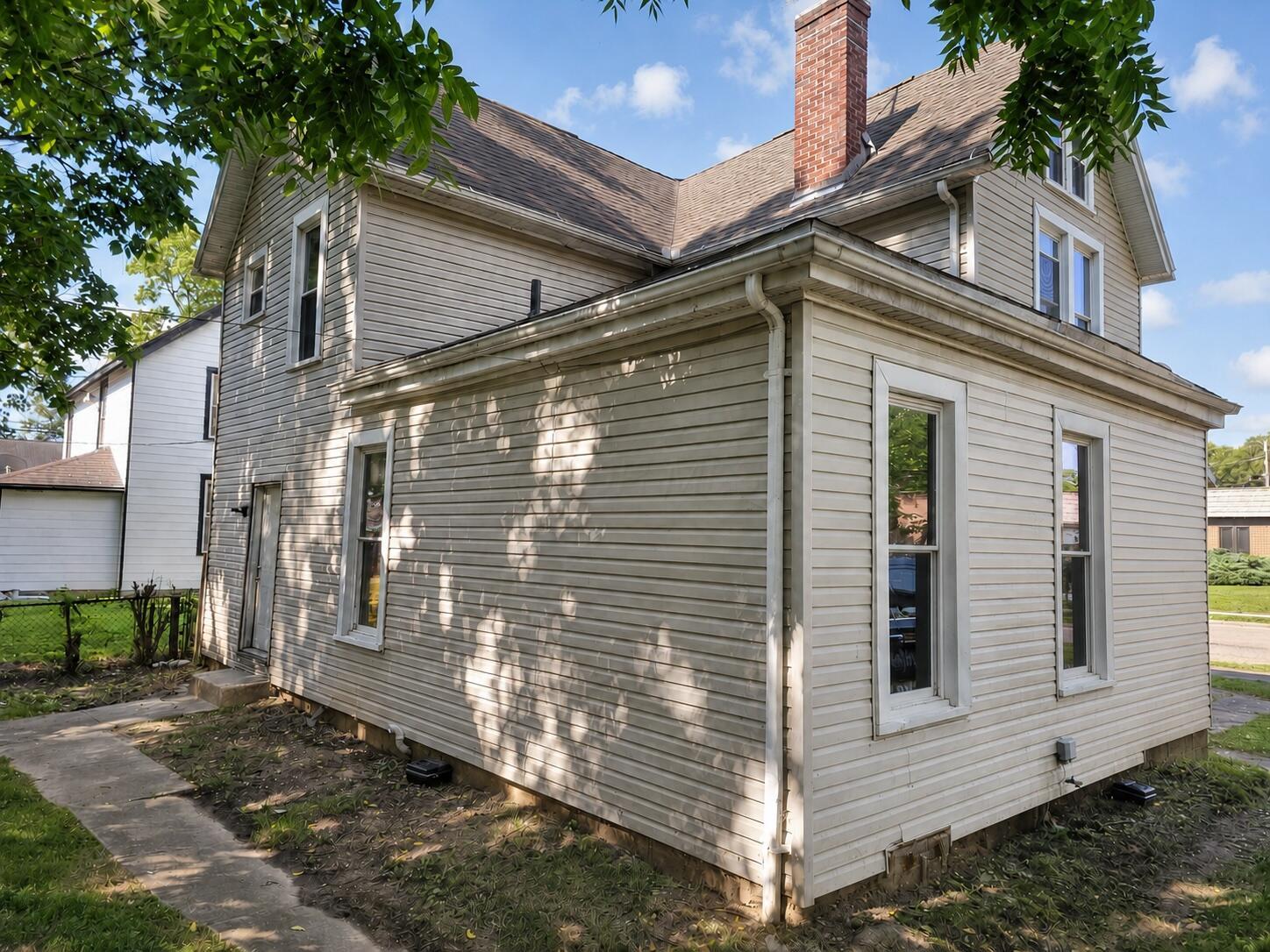 246 S Hubert Avenue Property Photo 3