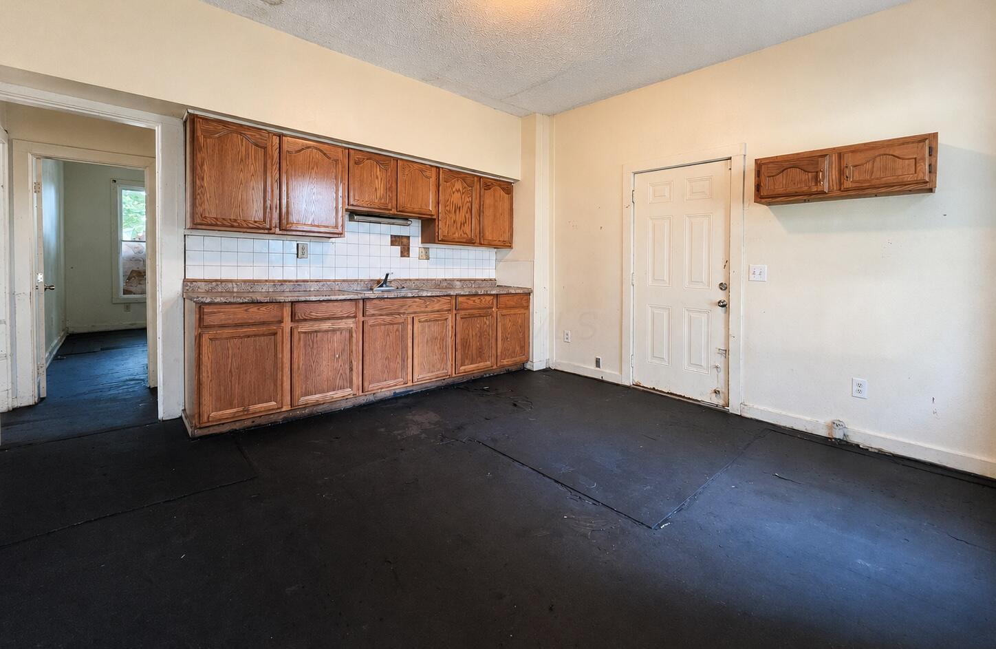 246 S Hubert Avenue Property Photo 6