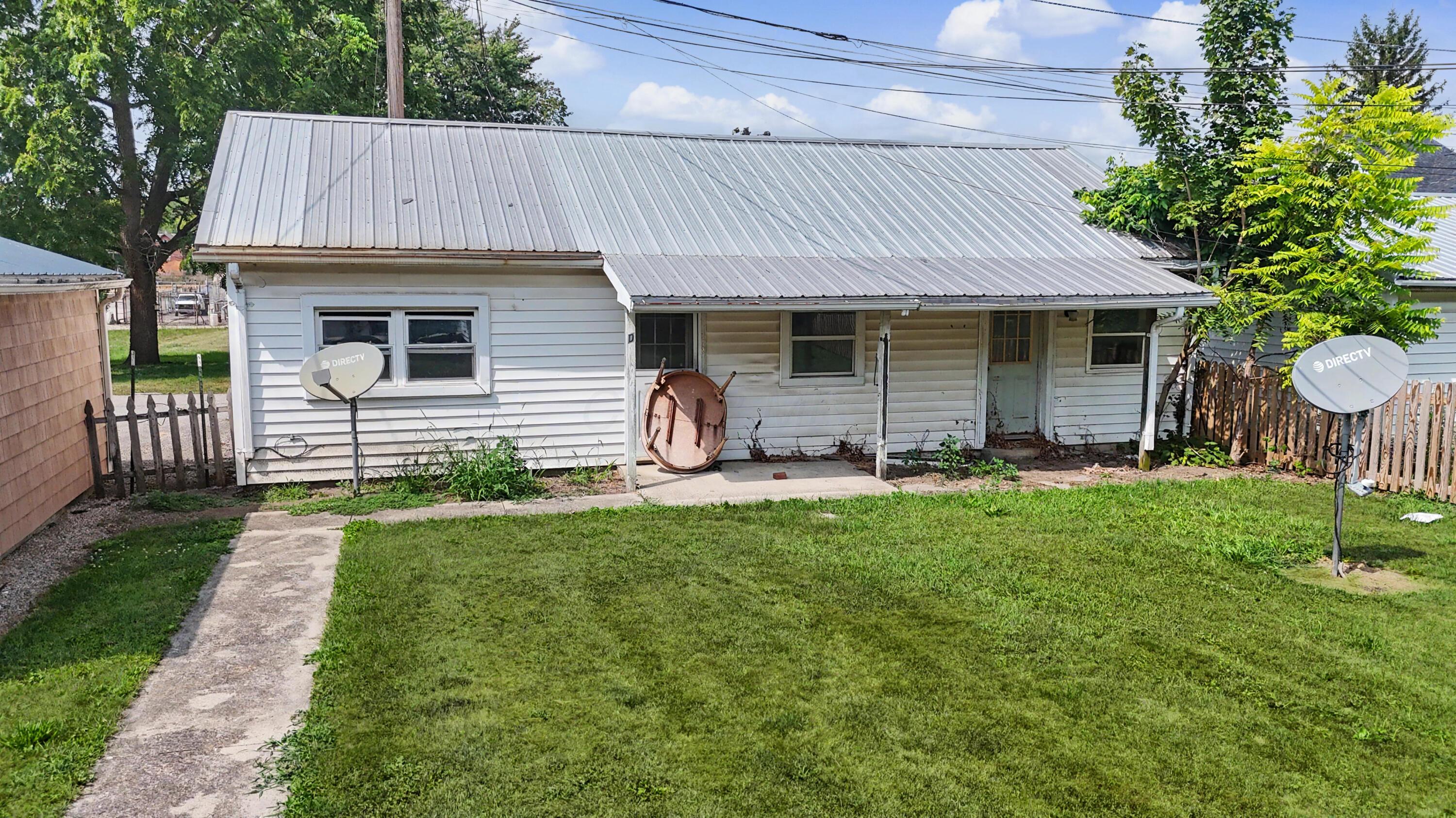 420 E Rensselaer Street Property Photo 3