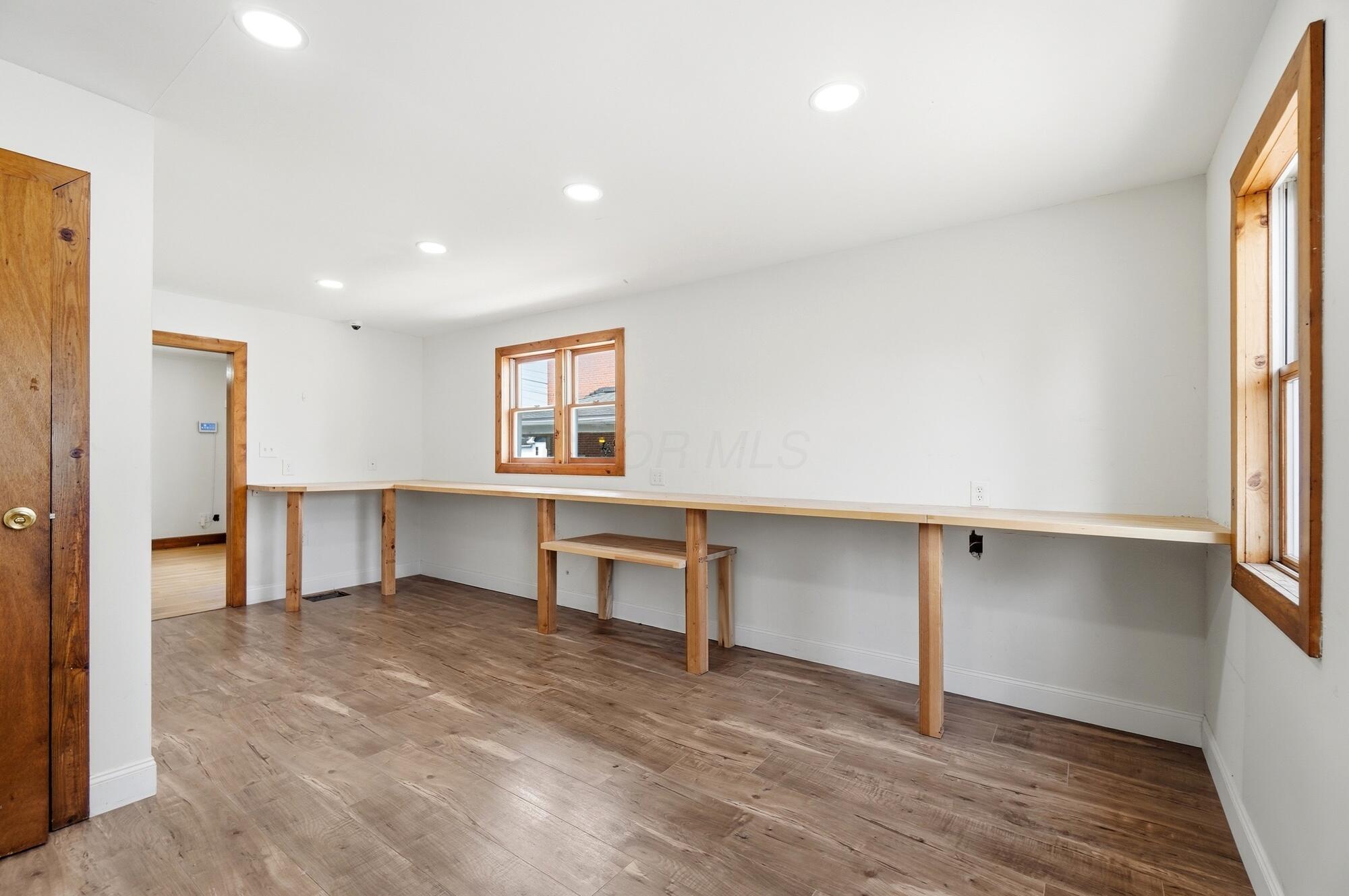 4094 Broadway Property Photo 27