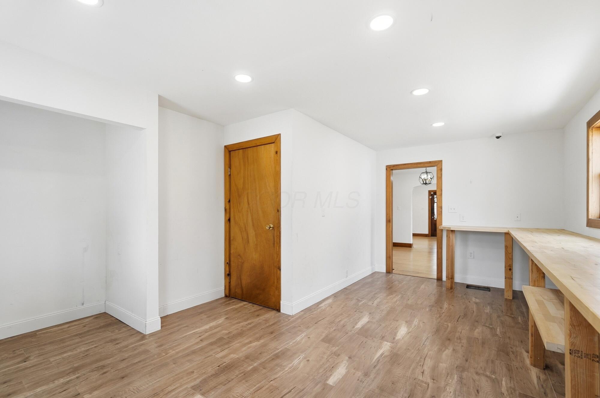 4094 Broadway Property Photo 29