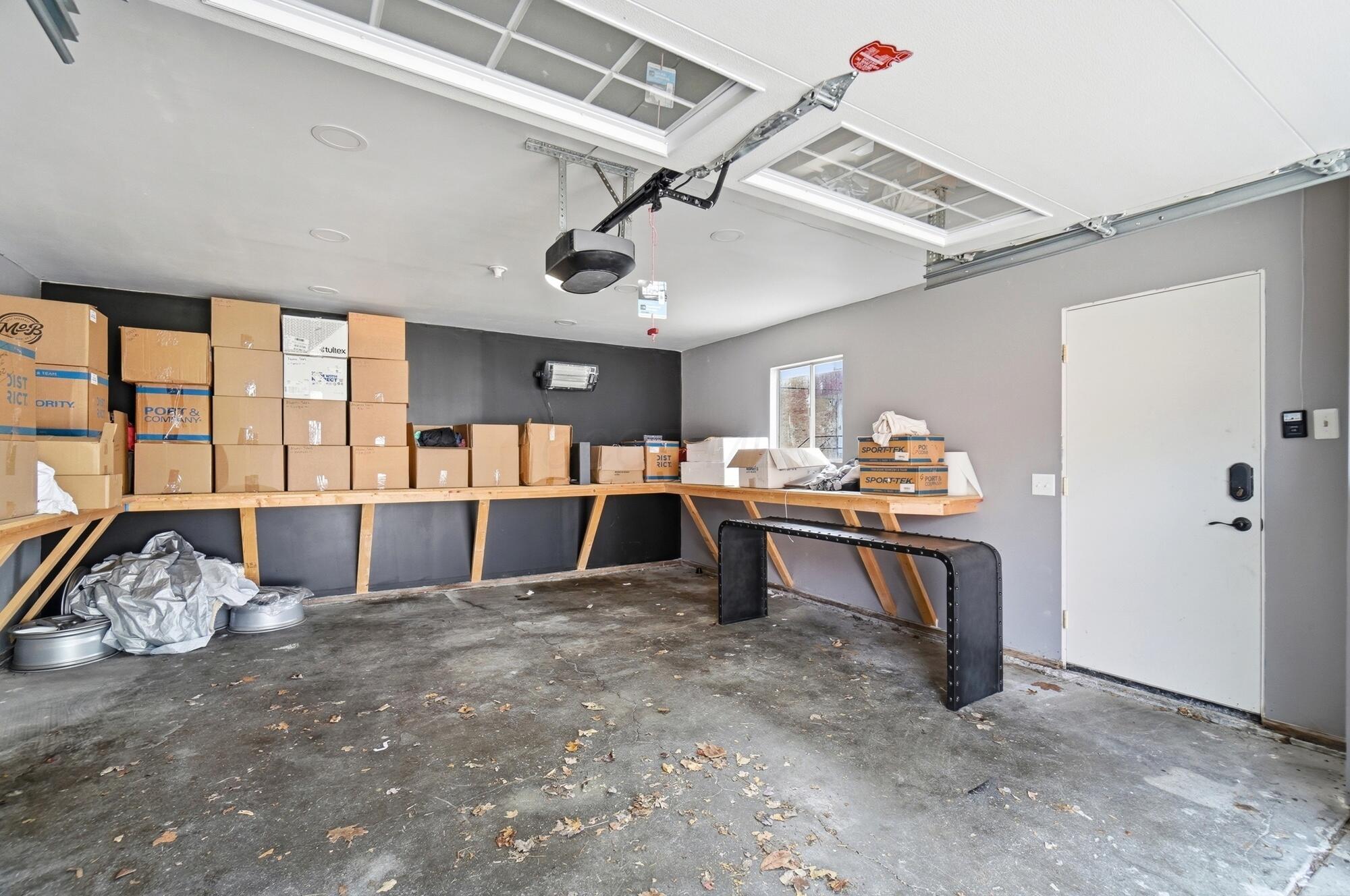 4094 Broadway Property Photo 52