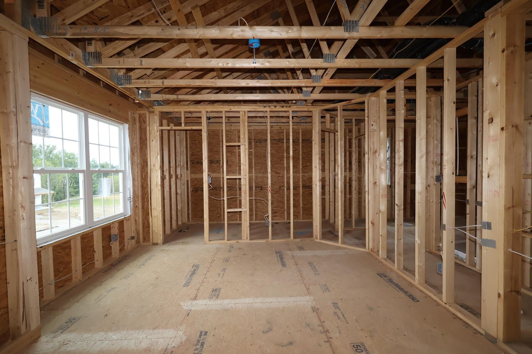 542 Creekside Loop S Property Photo 8