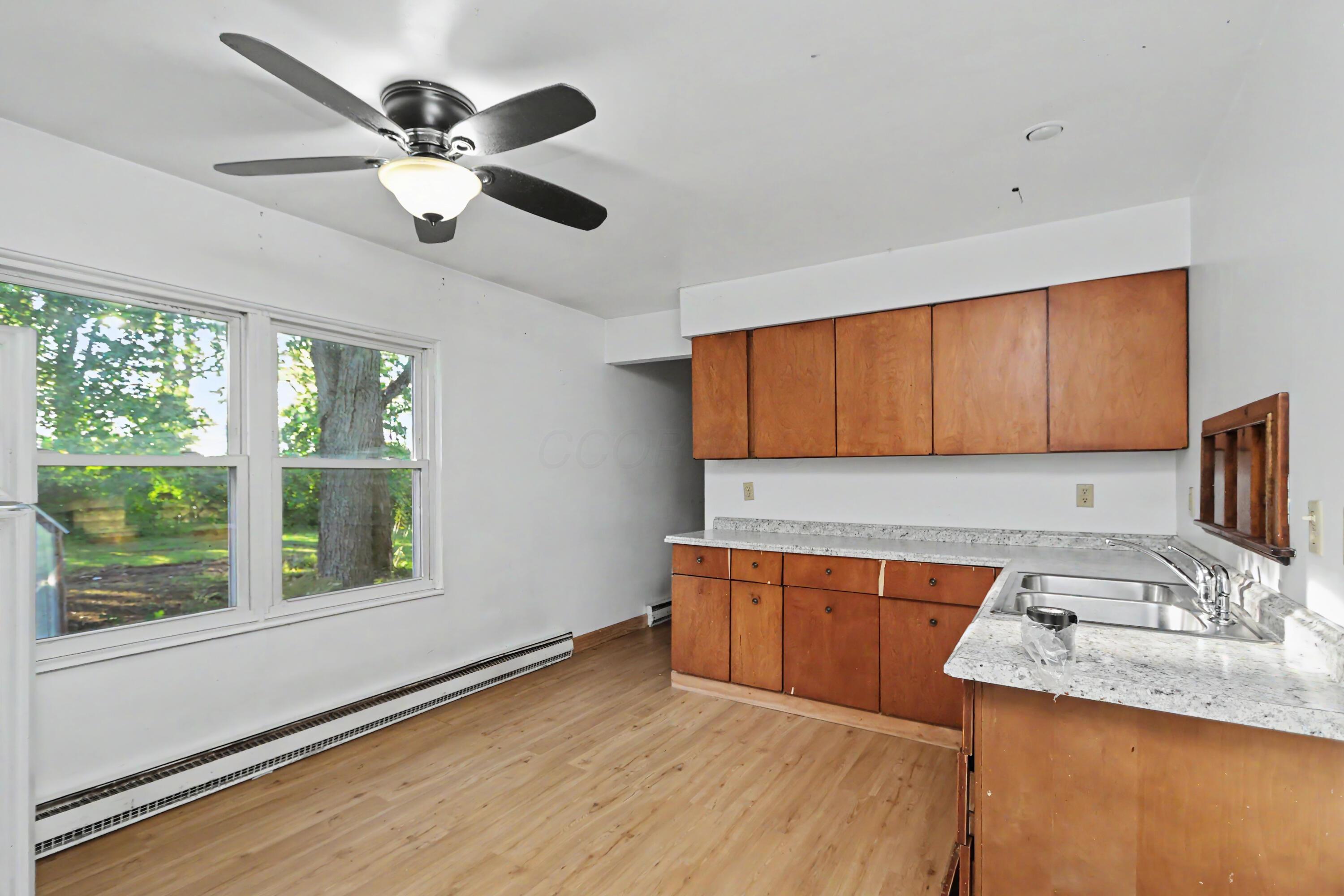 271 Eighth Avenue Property Photo 4
