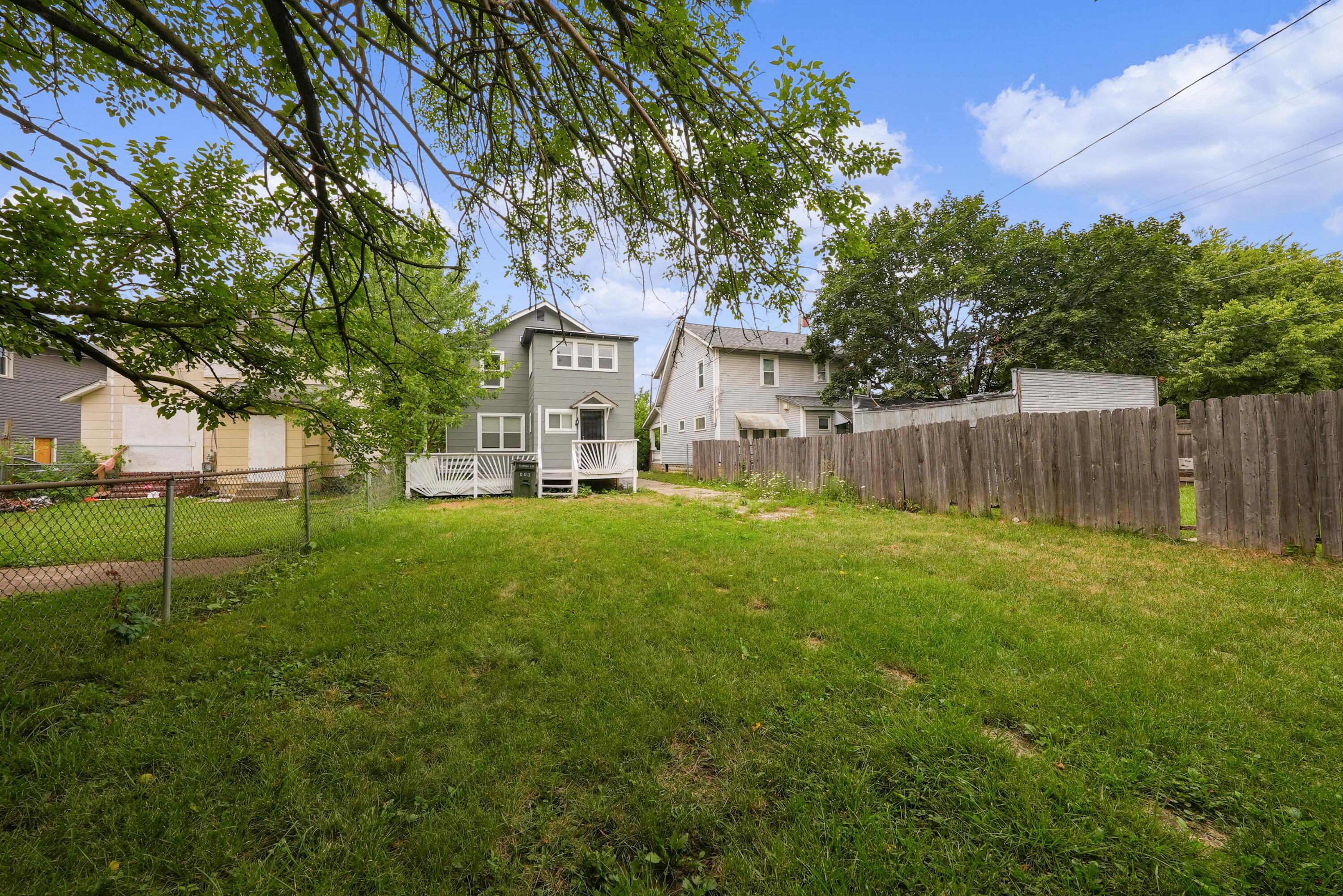 558 S Ogden Avenue Property Photo 34