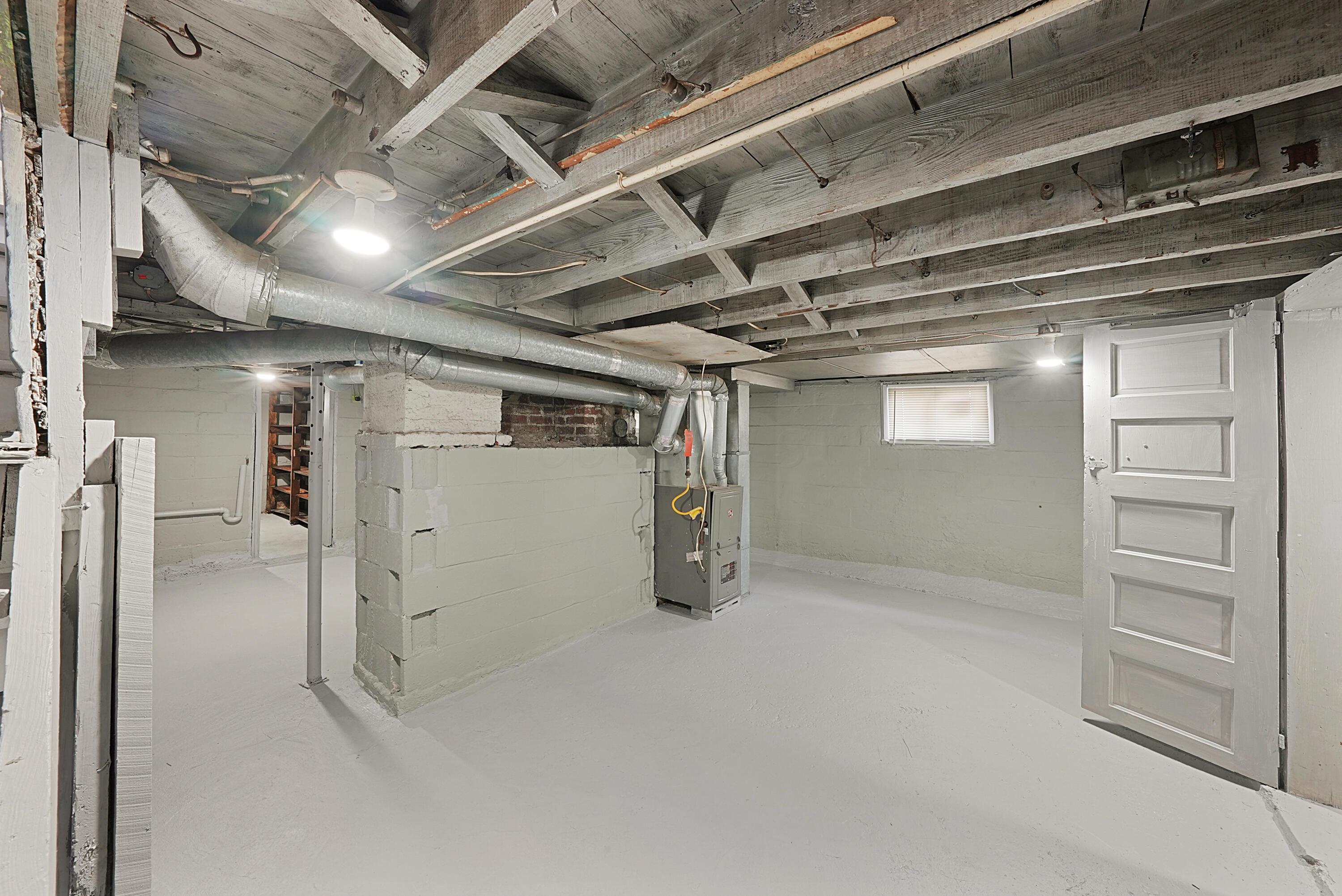 558 S Ogden Avenue Property Photo 37