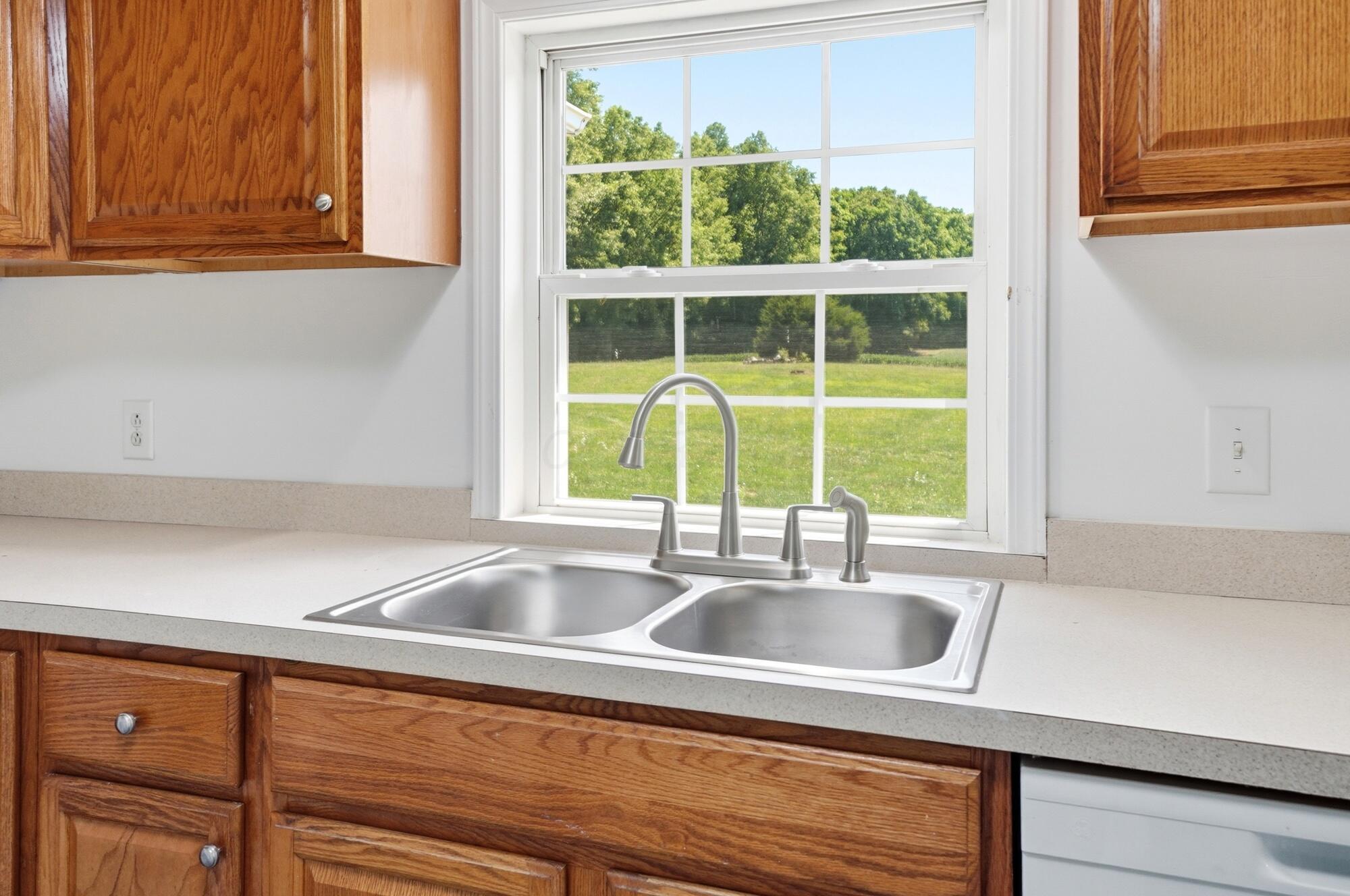 226029446 Property Photo 16