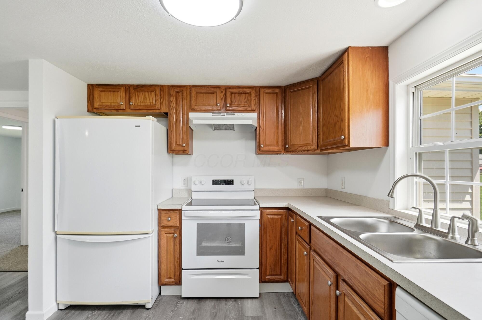 226029446 Property Photo 17