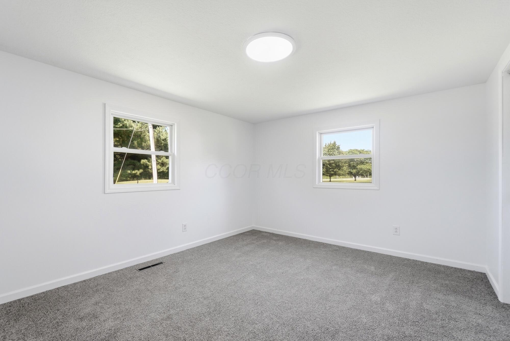 226029446 Property Photo 21