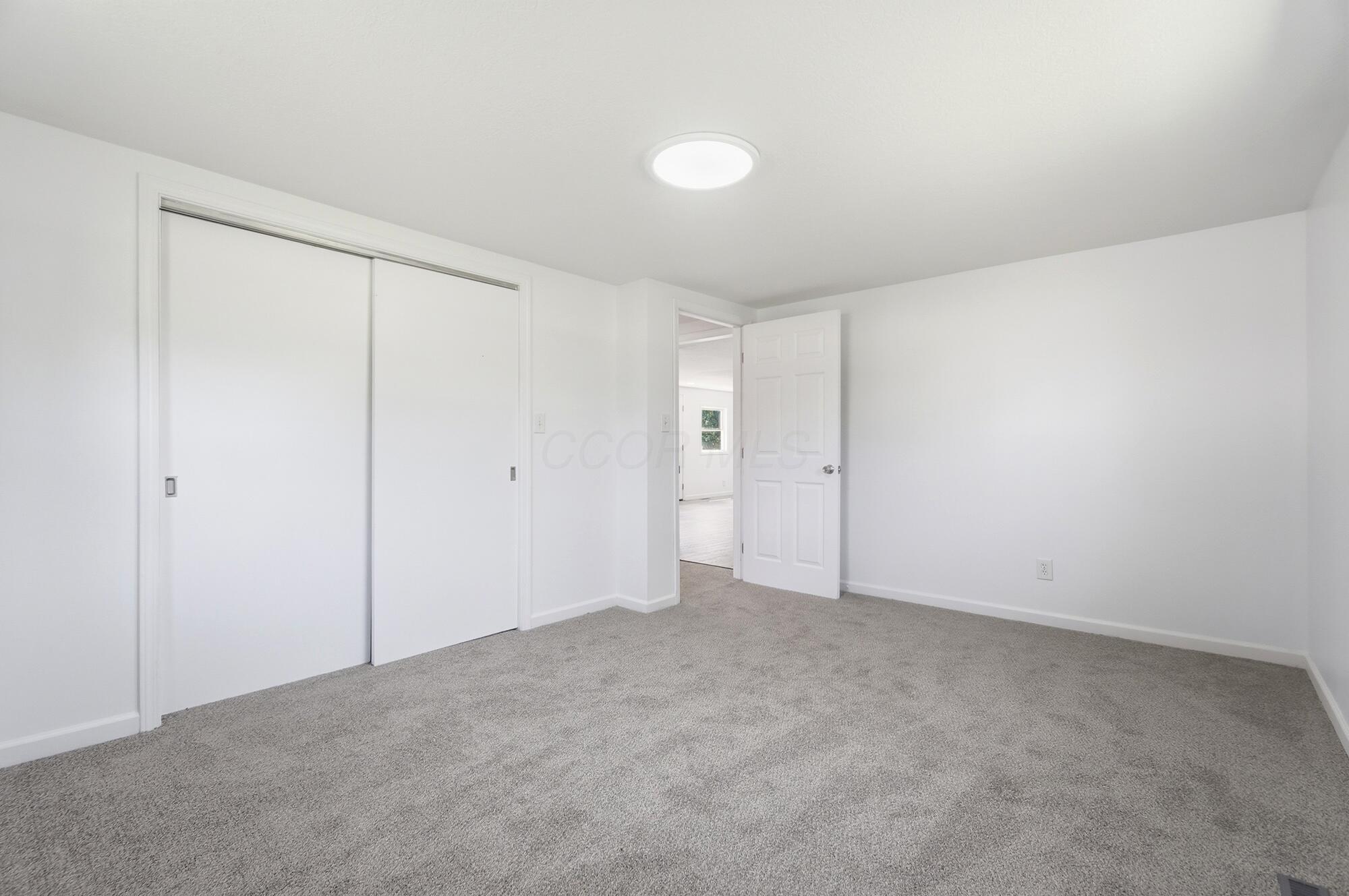 226029446 Property Photo 22