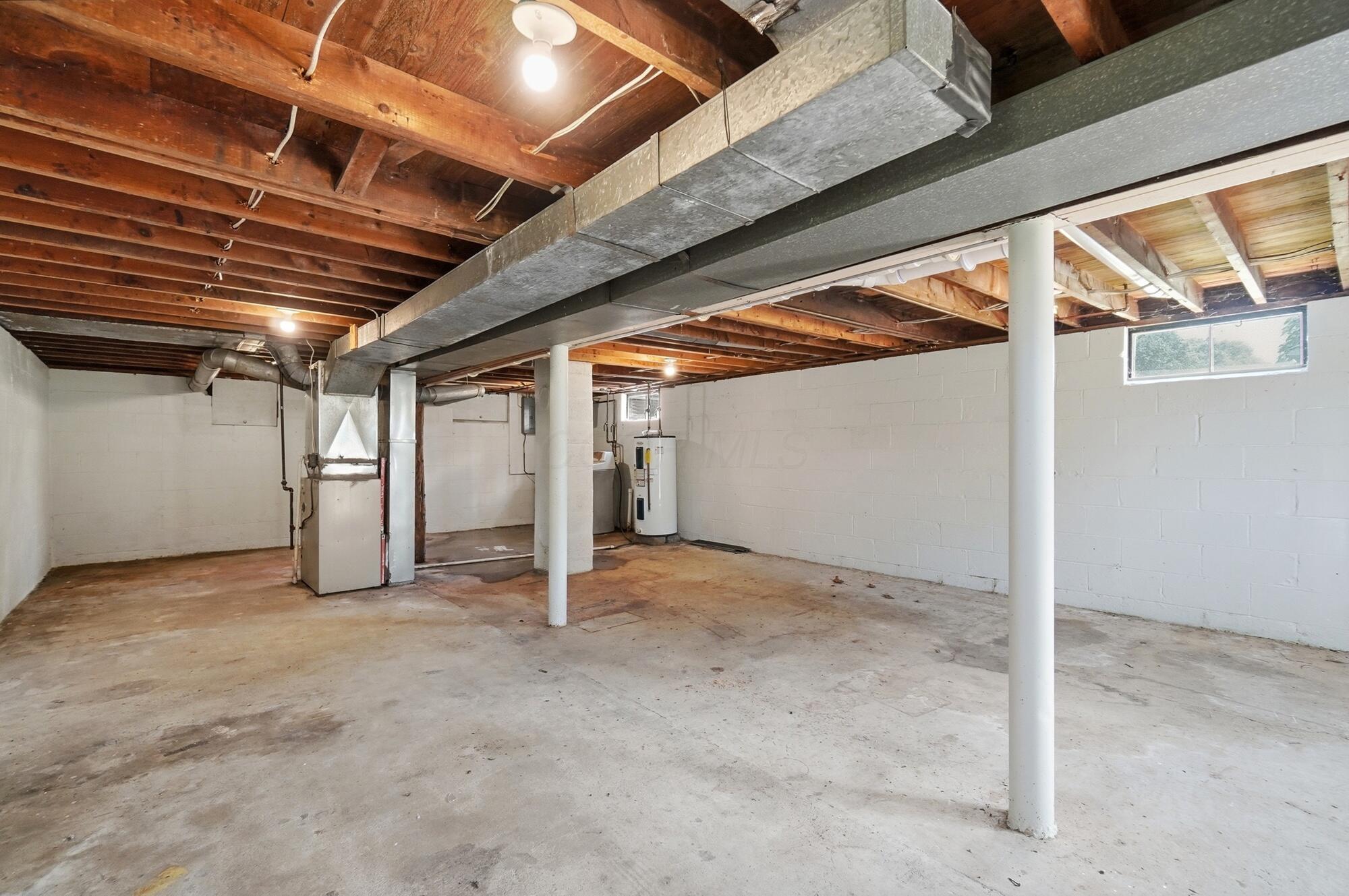 226029446 Property Photo 38
