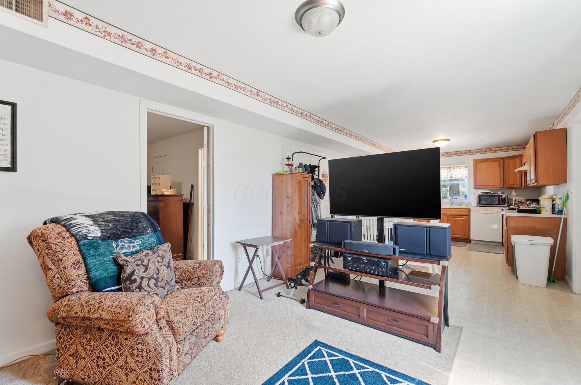 226029446 Property Photo 57