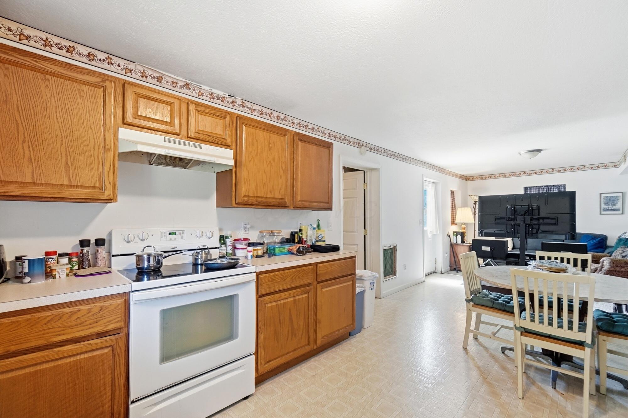 226029446 Property Photo 63