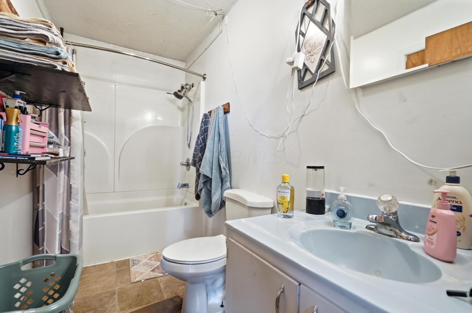 226029446 Property Photo 92
