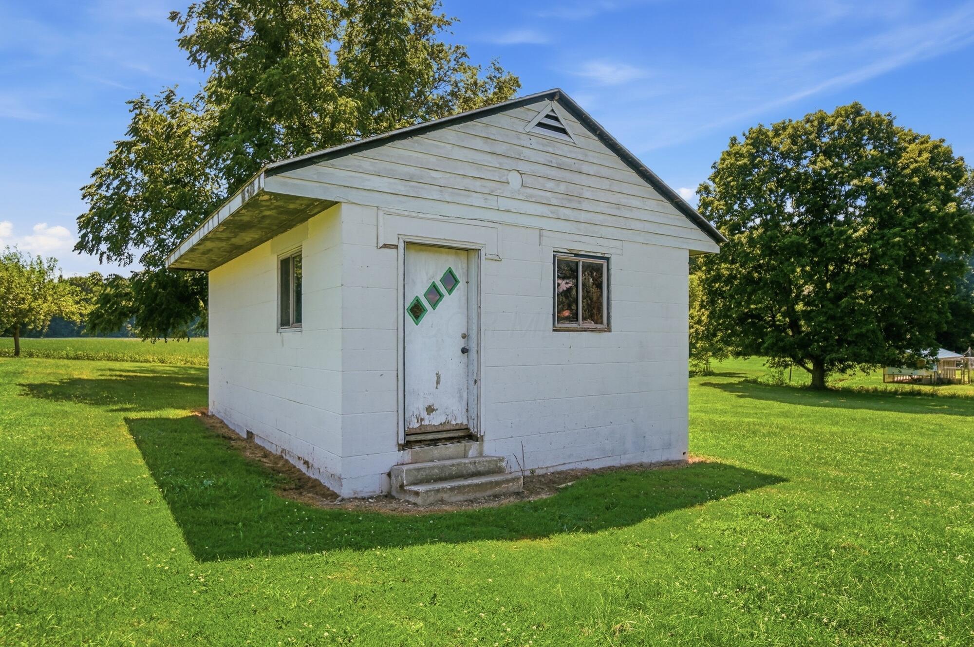 226029446 Property Photo 99