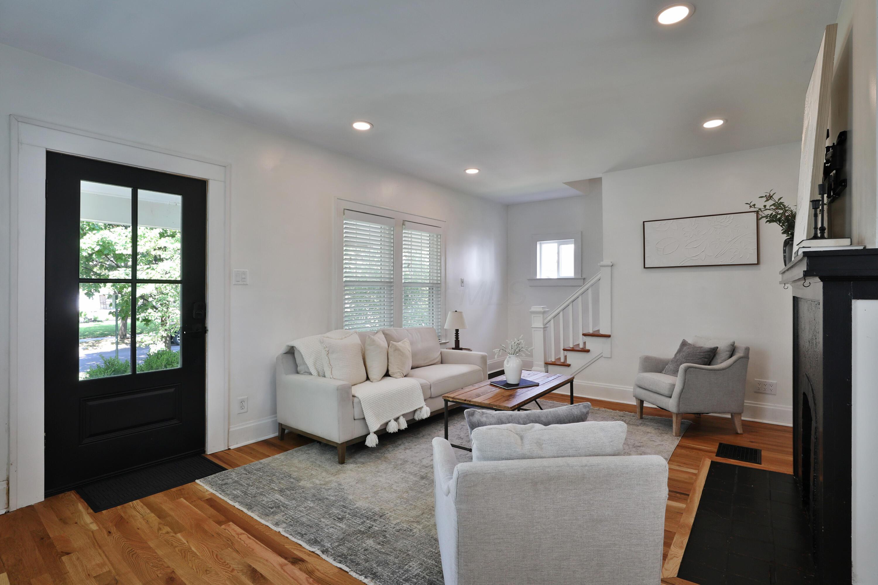 664 Euclaire Avenue Property Photo 6