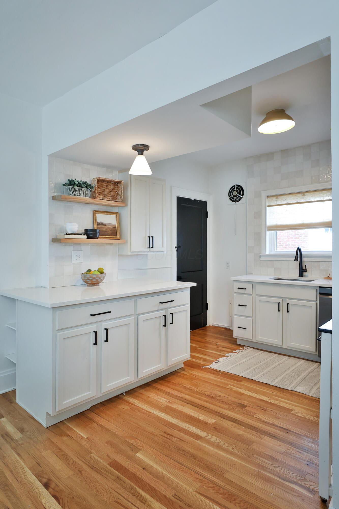 664 Euclaire Avenue Property Photo 13