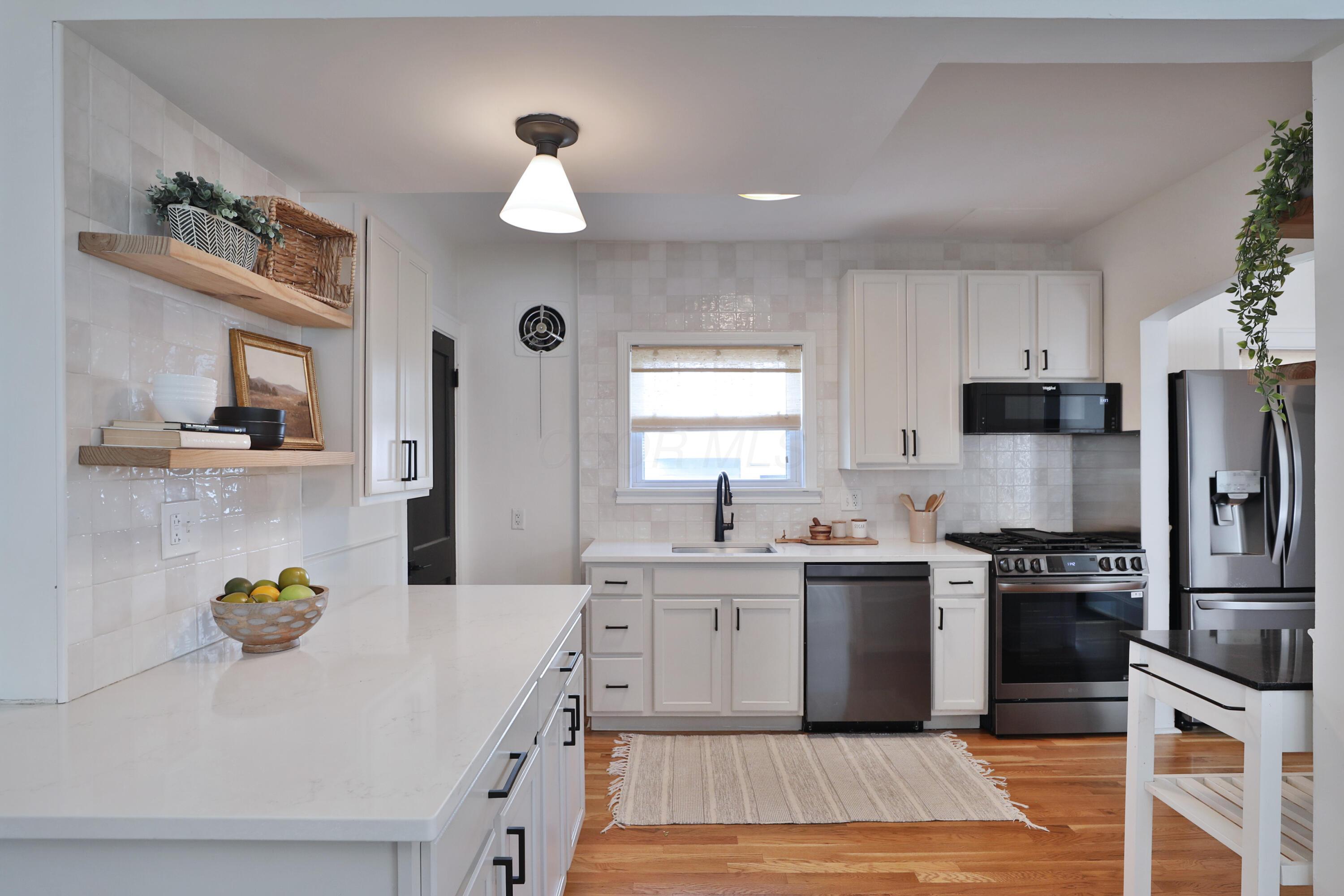 664 Euclaire Avenue Property Photo 14