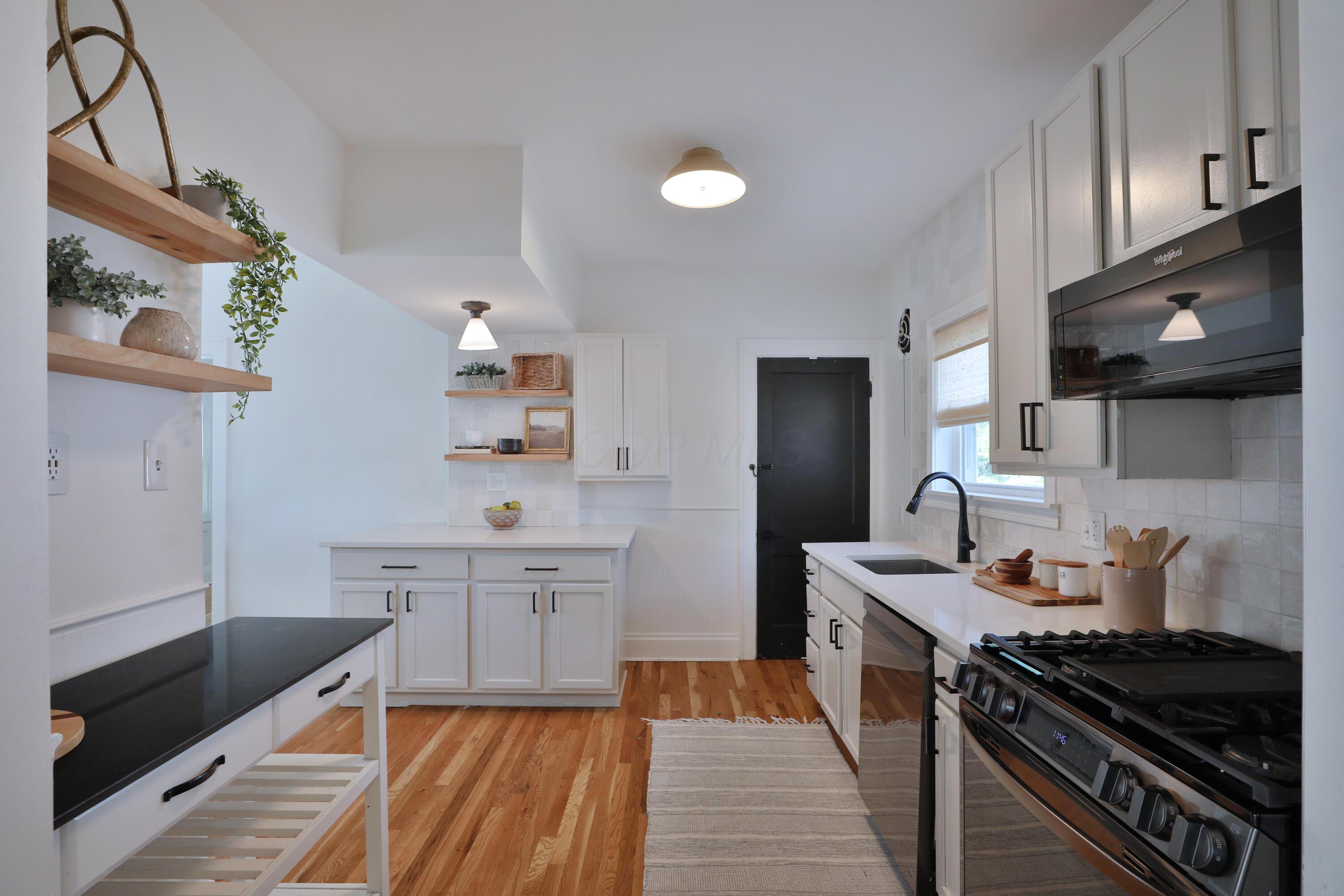 664 Euclaire Avenue Property Photo 17