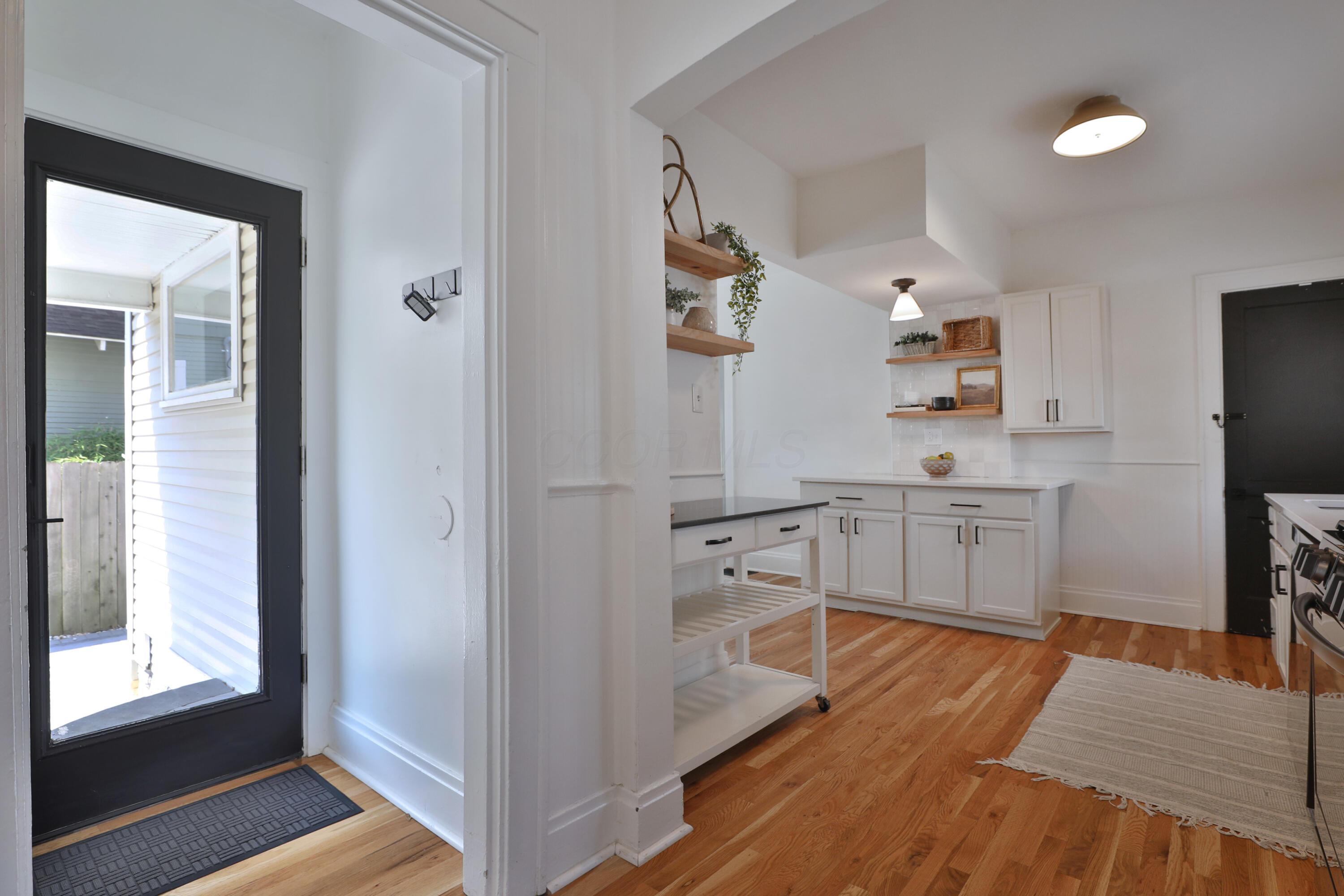 664 Euclaire Avenue Property Photo 18