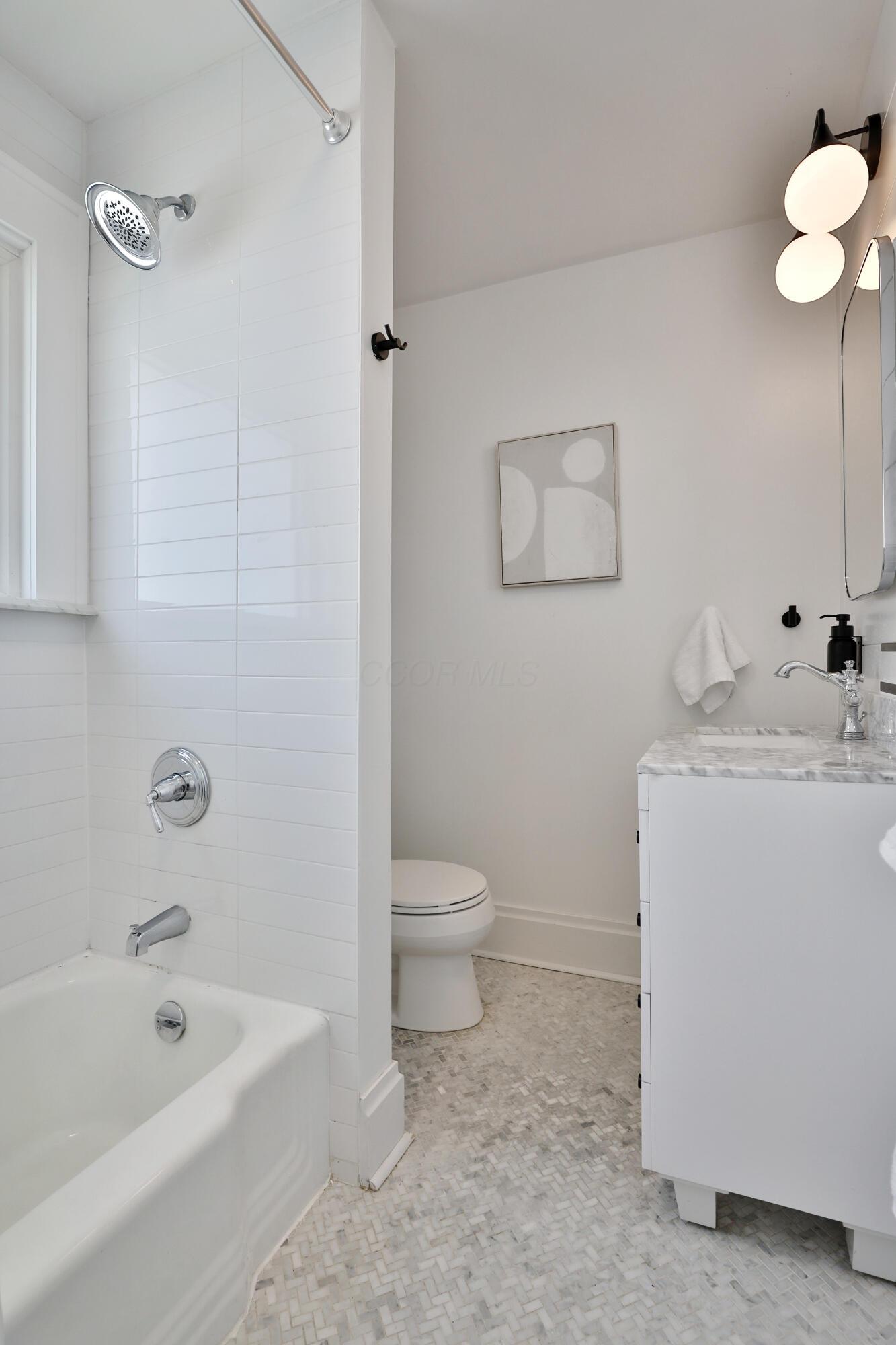 664 Euclaire Avenue Property Photo 25