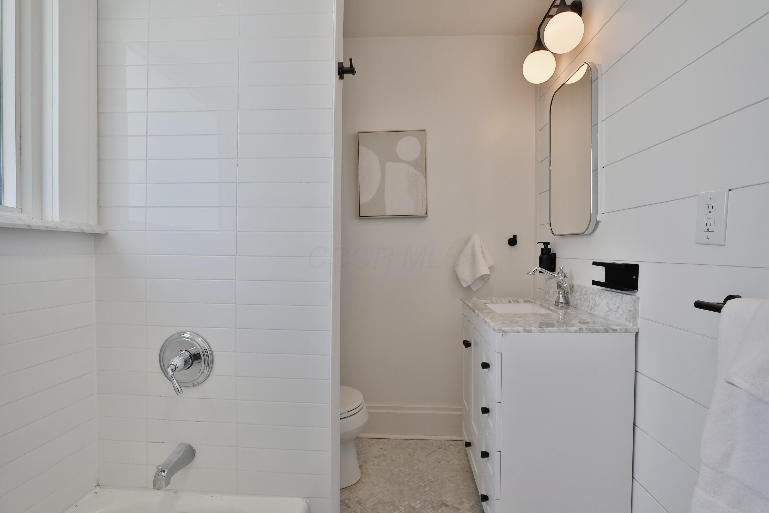 664 Euclaire Avenue Property Photo 26