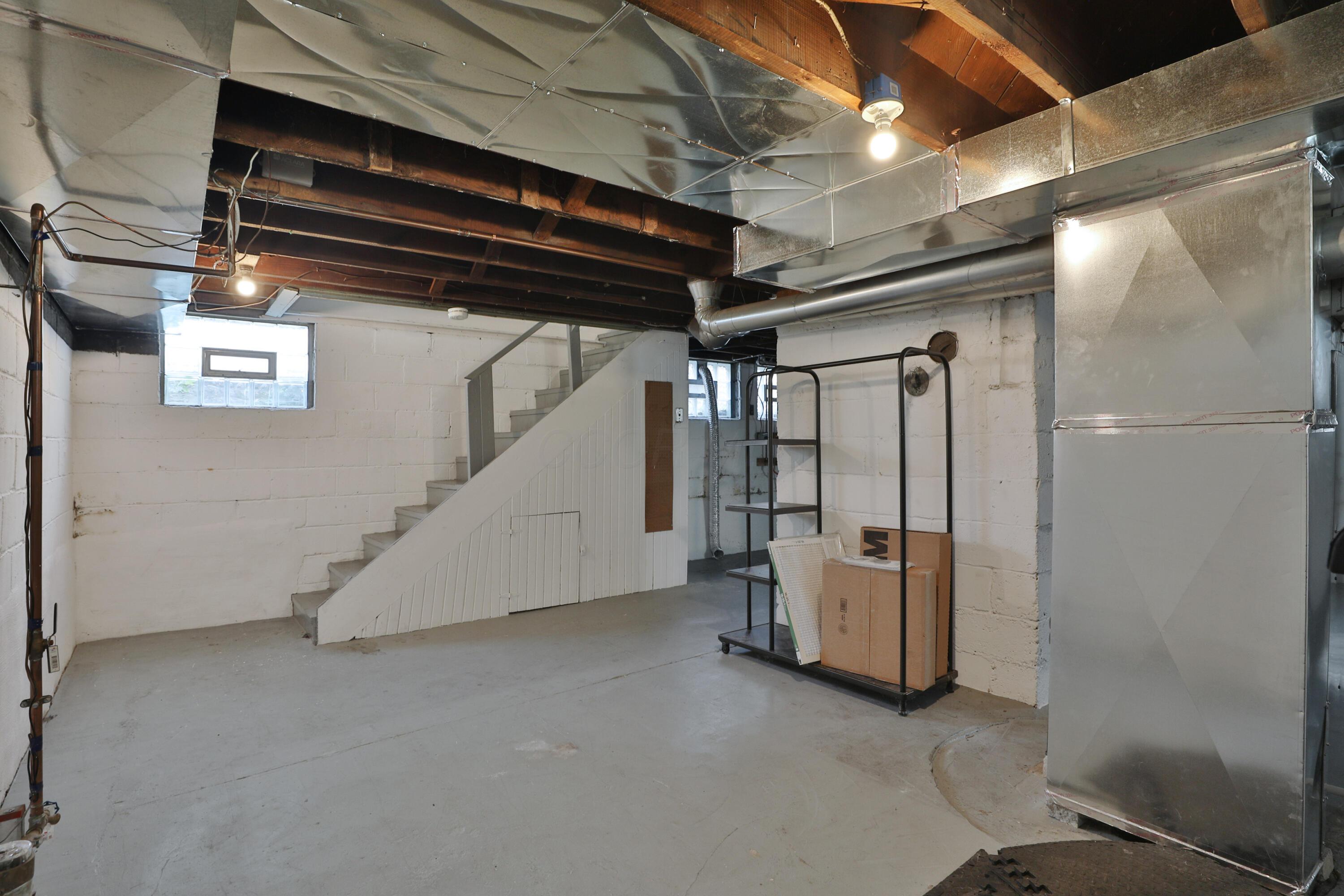 664 Euclaire Avenue Property Photo 35