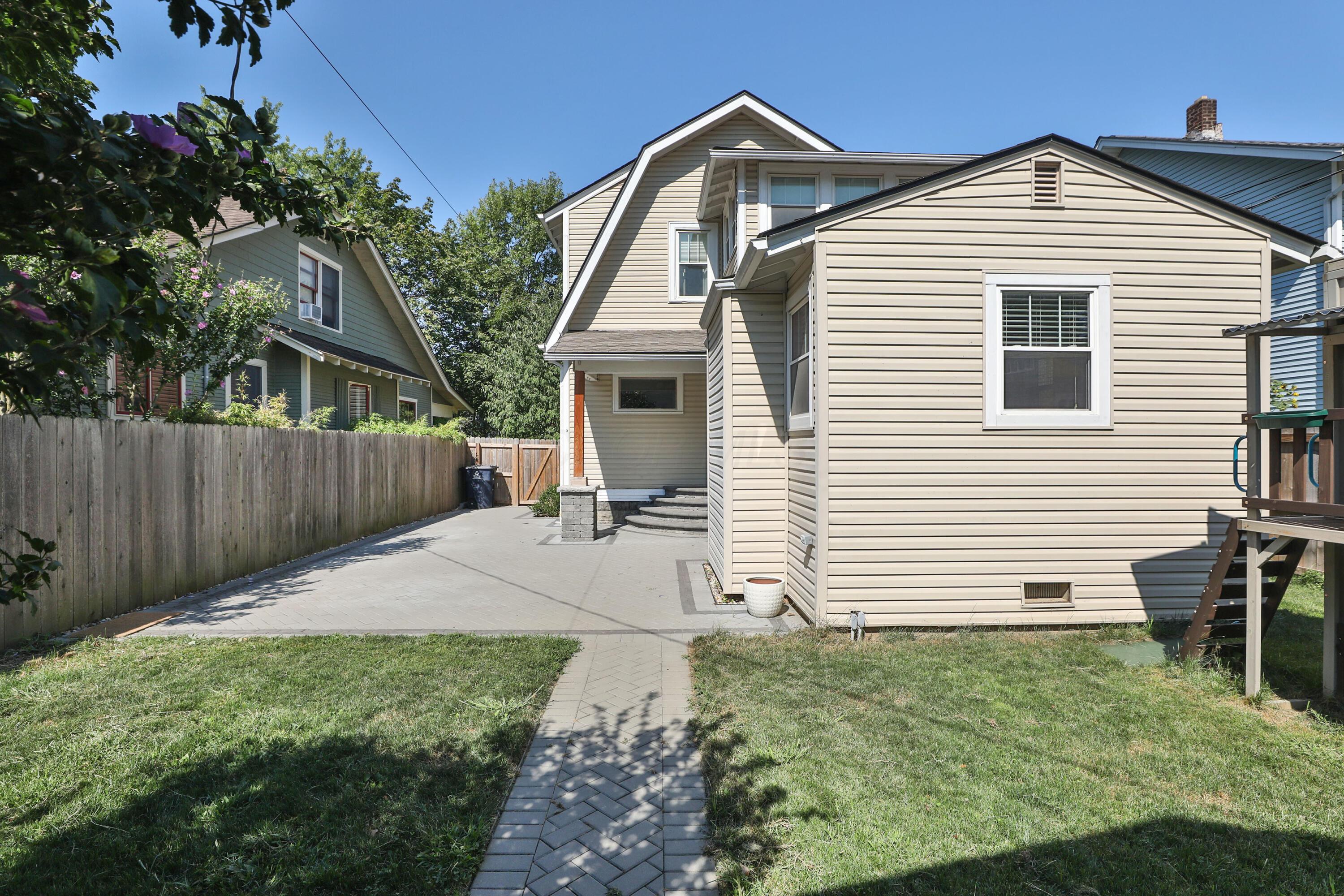 664 Euclaire Avenue Property Photo 42