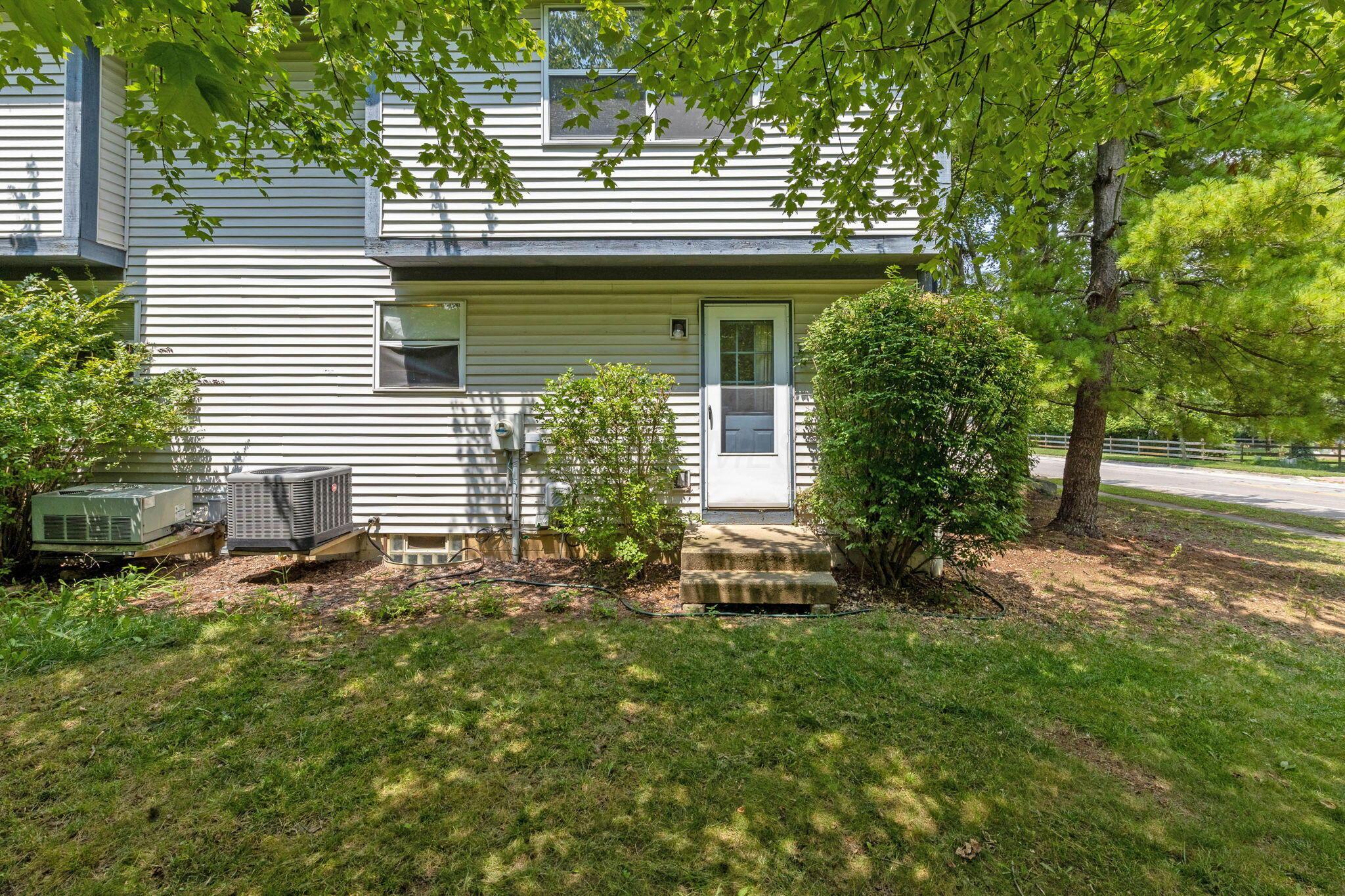 3697 Heatherglen Drive Property Photo 6