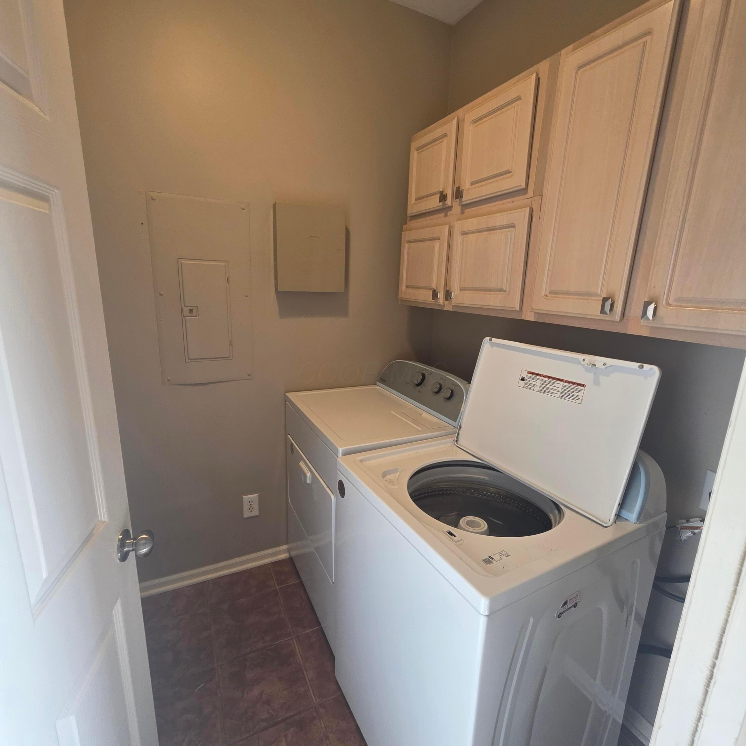 6155 Craughwell Lane Property Photo 4
