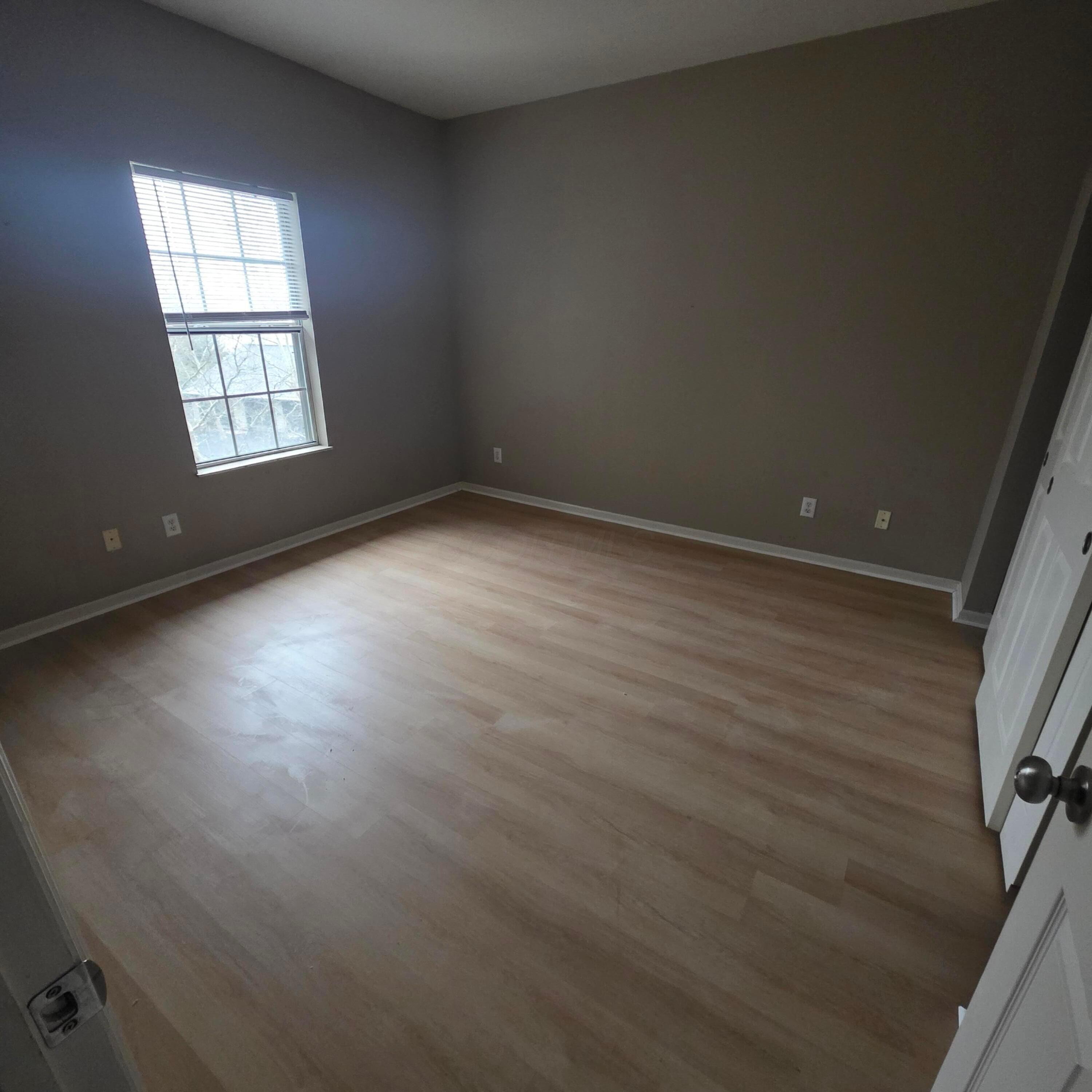 6155 Craughwell Lane Property Photo 7