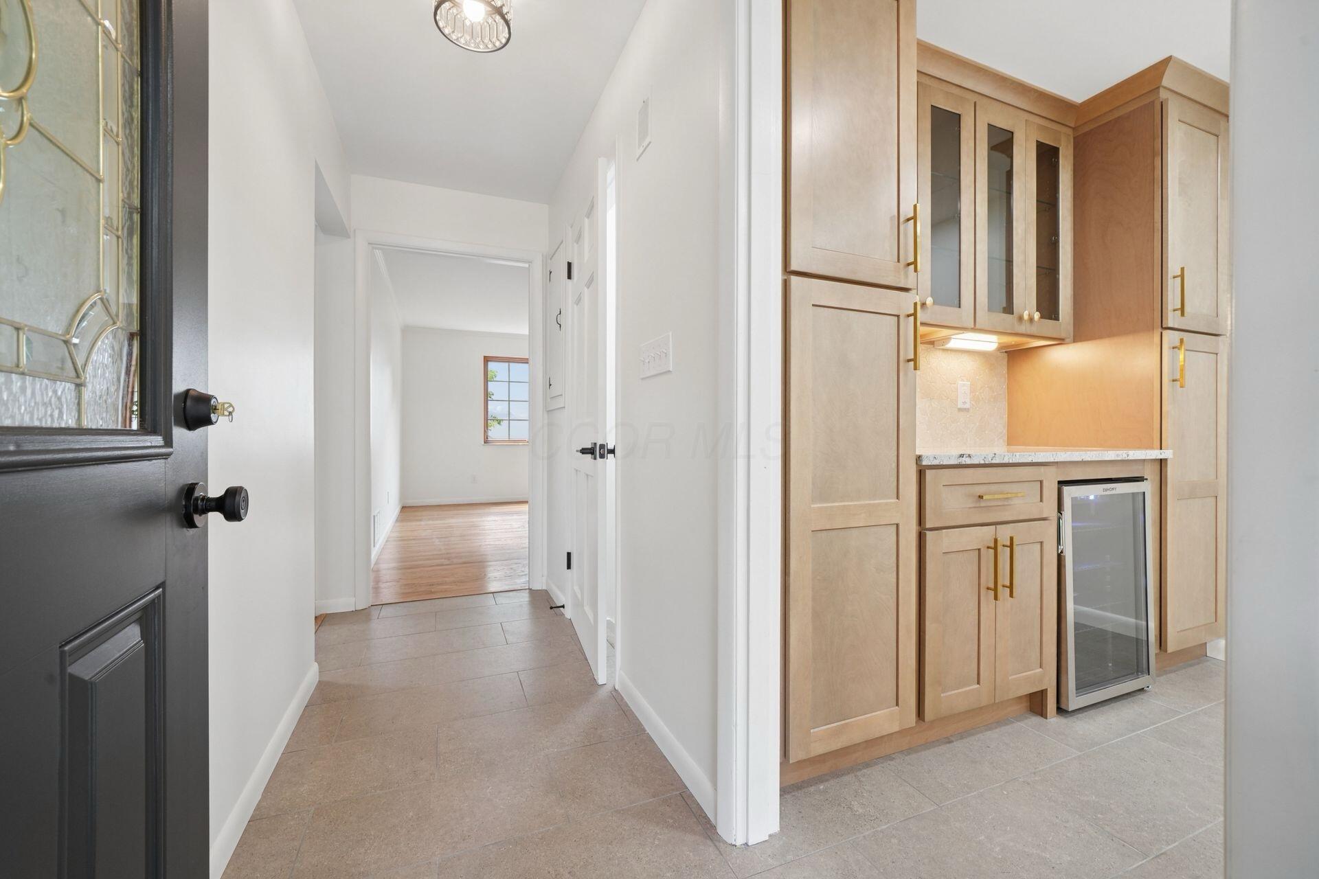 2929 Pickwick Drive Property Photo 4