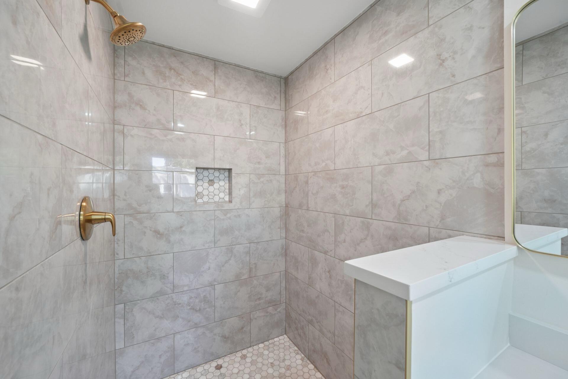 2929 Pickwick Drive Property Photo 36